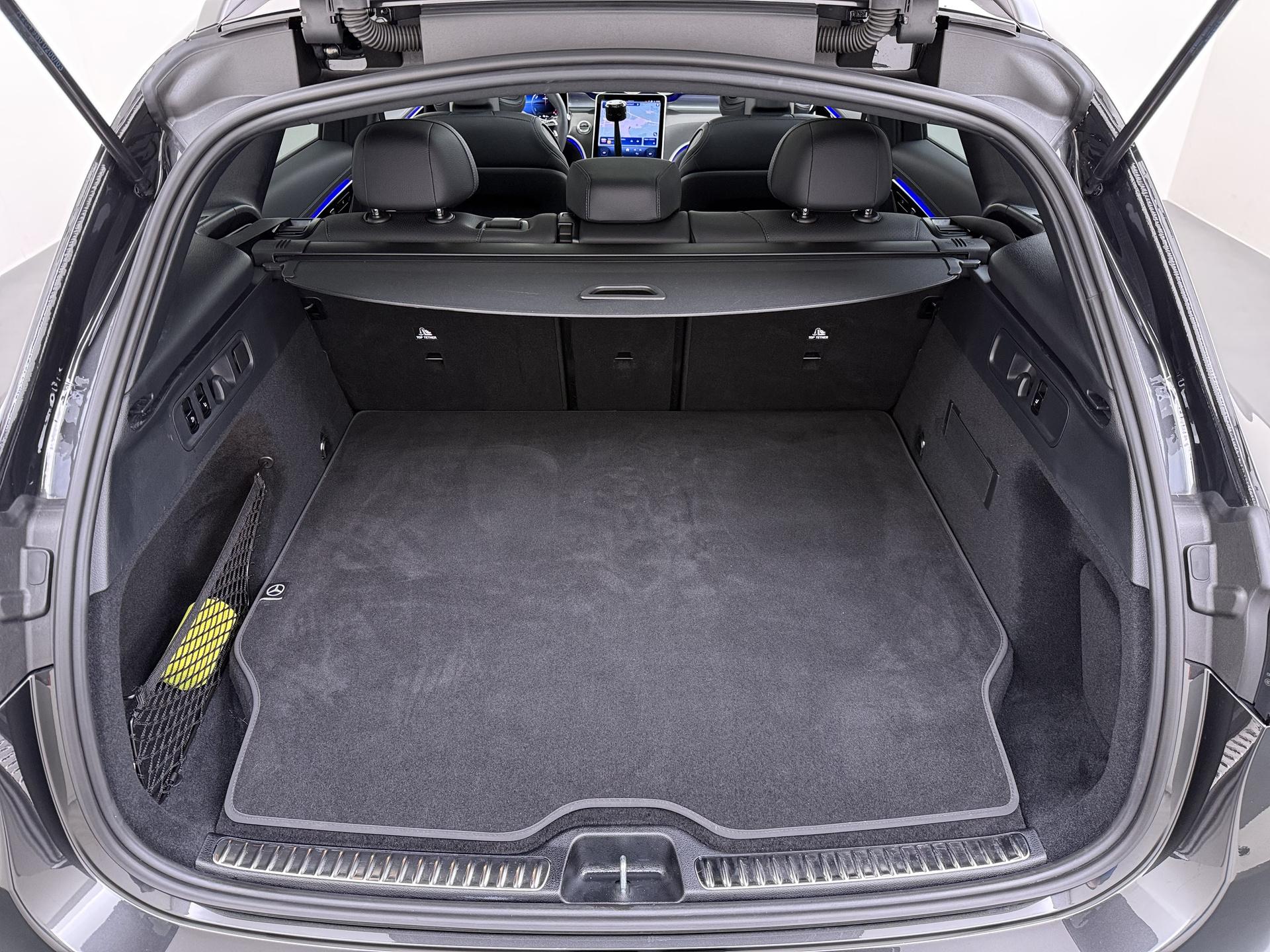 Mercedes-Benz GLC-klasse 300e 4MATIC AMG Line 18