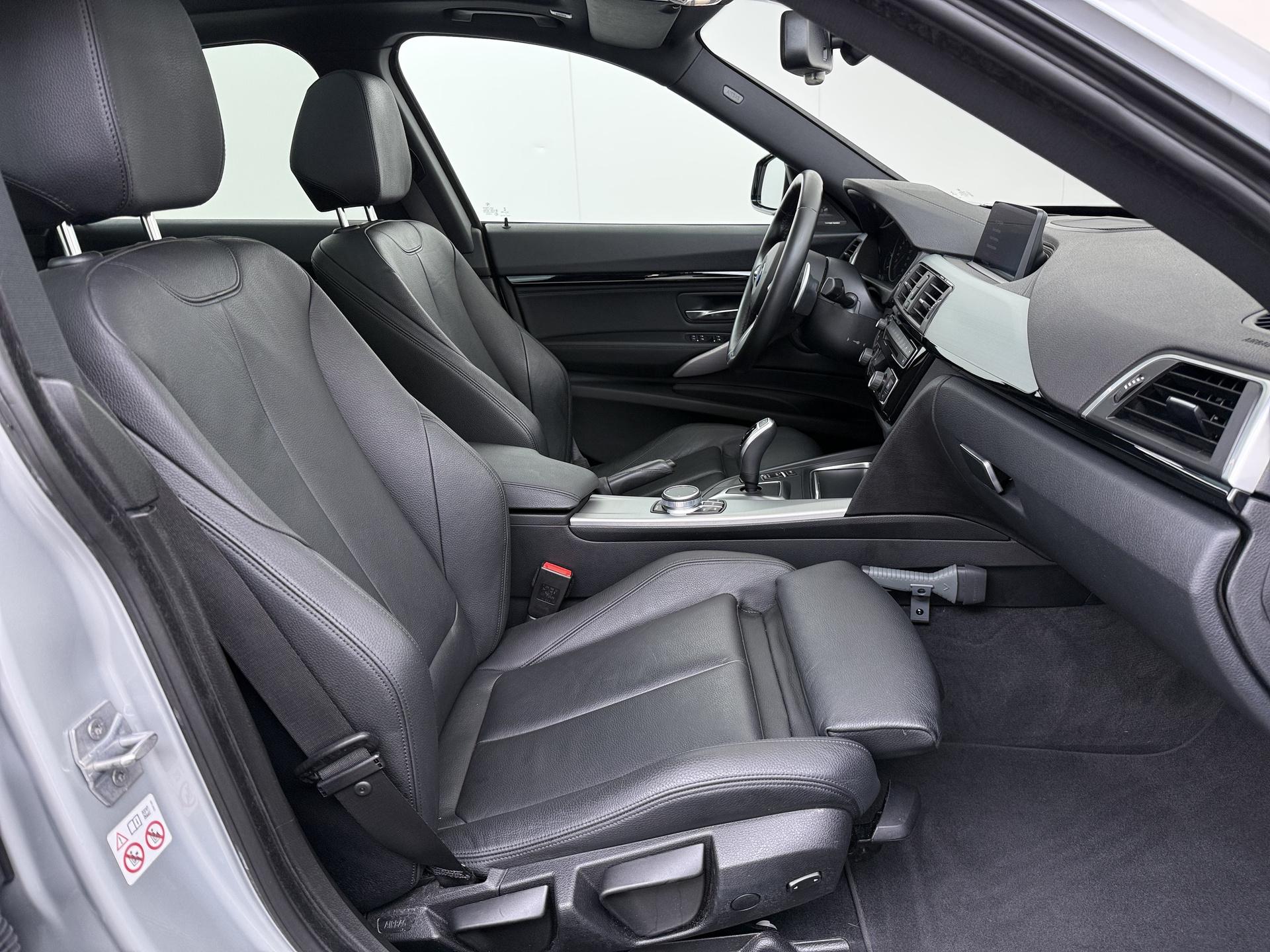 BMW 3-serie Gran Turismo 320i High Executive Edition 46