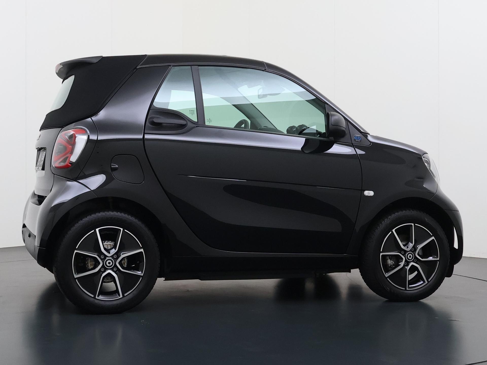 Smart fortwo cabrio EQ 13