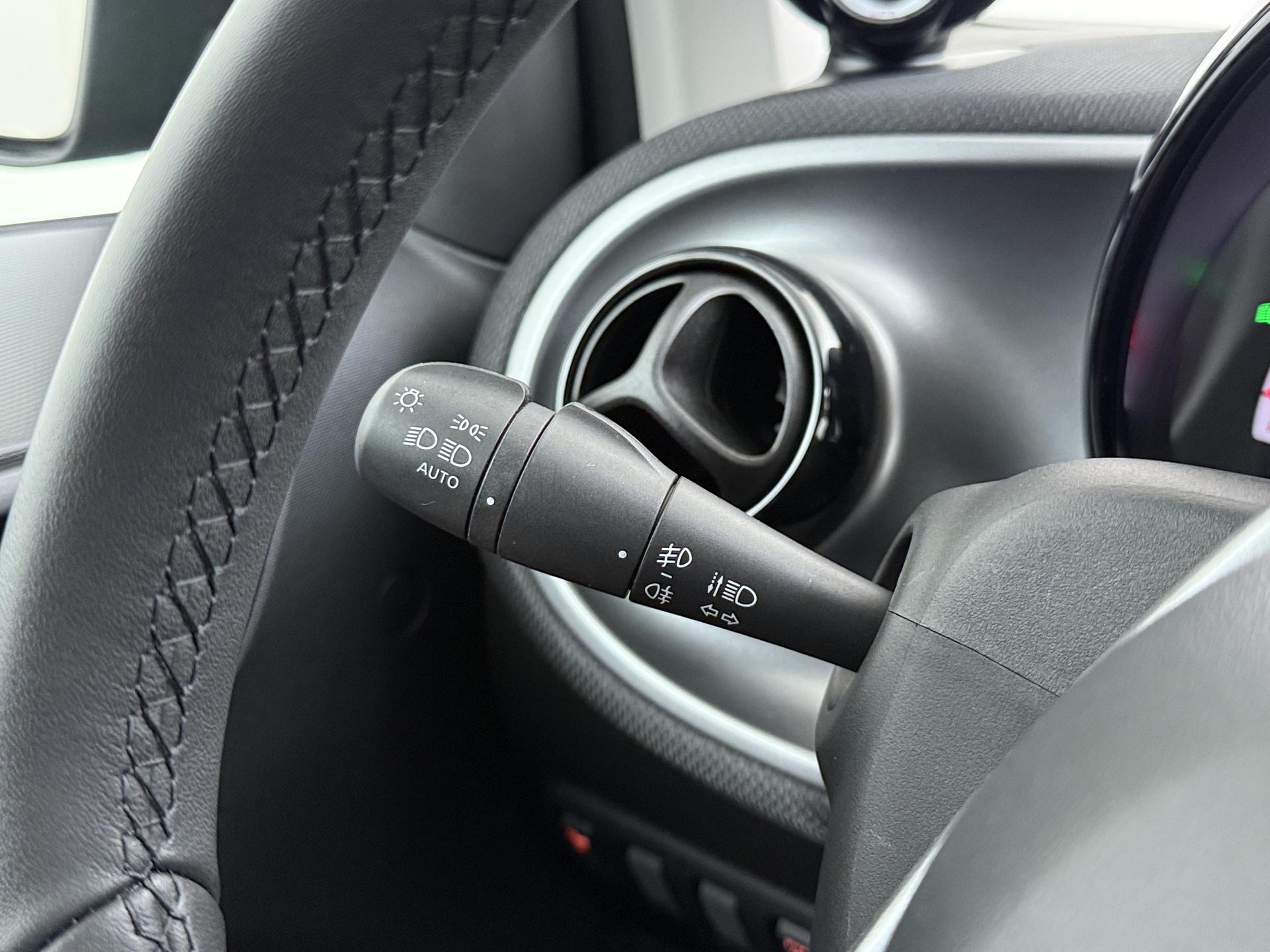 Smart fortwo cabrio EQ 21