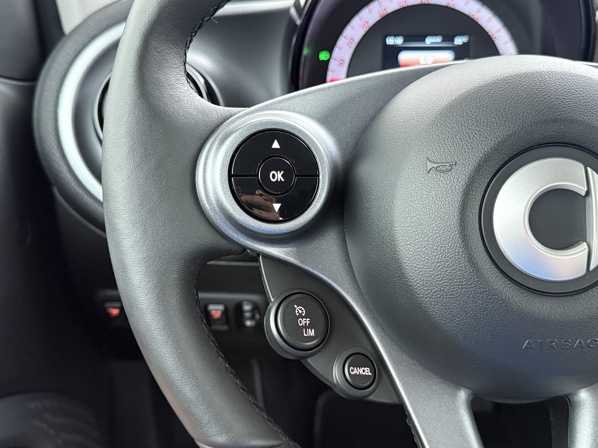 Smart fortwo cabrio EQ 23