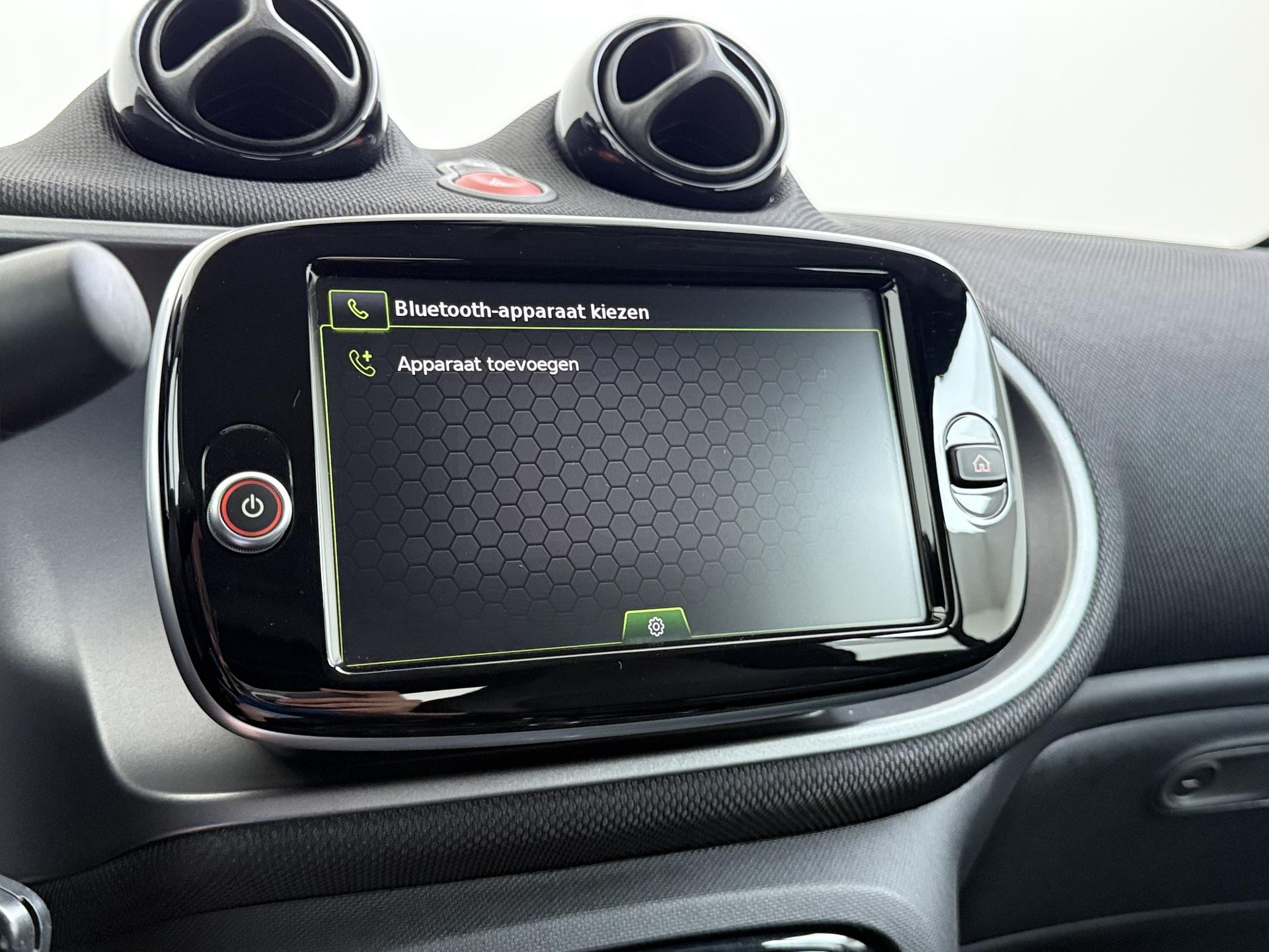 Smart fortwo cabrio EQ 28