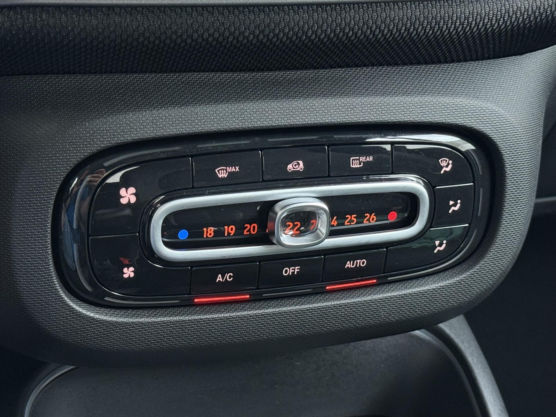 Smart fortwo cabrio EQ 30