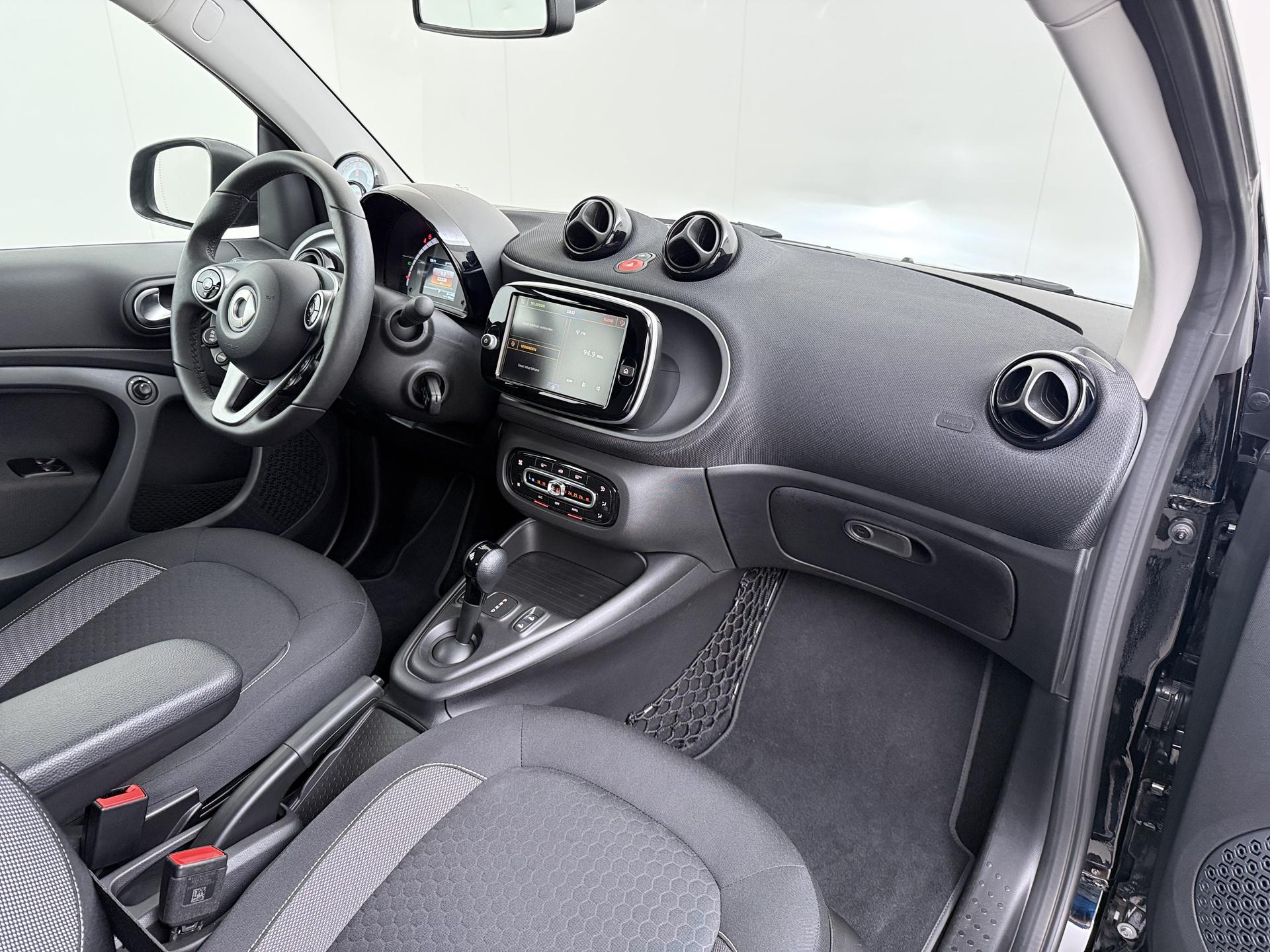 Smart fortwo cabrio EQ 31