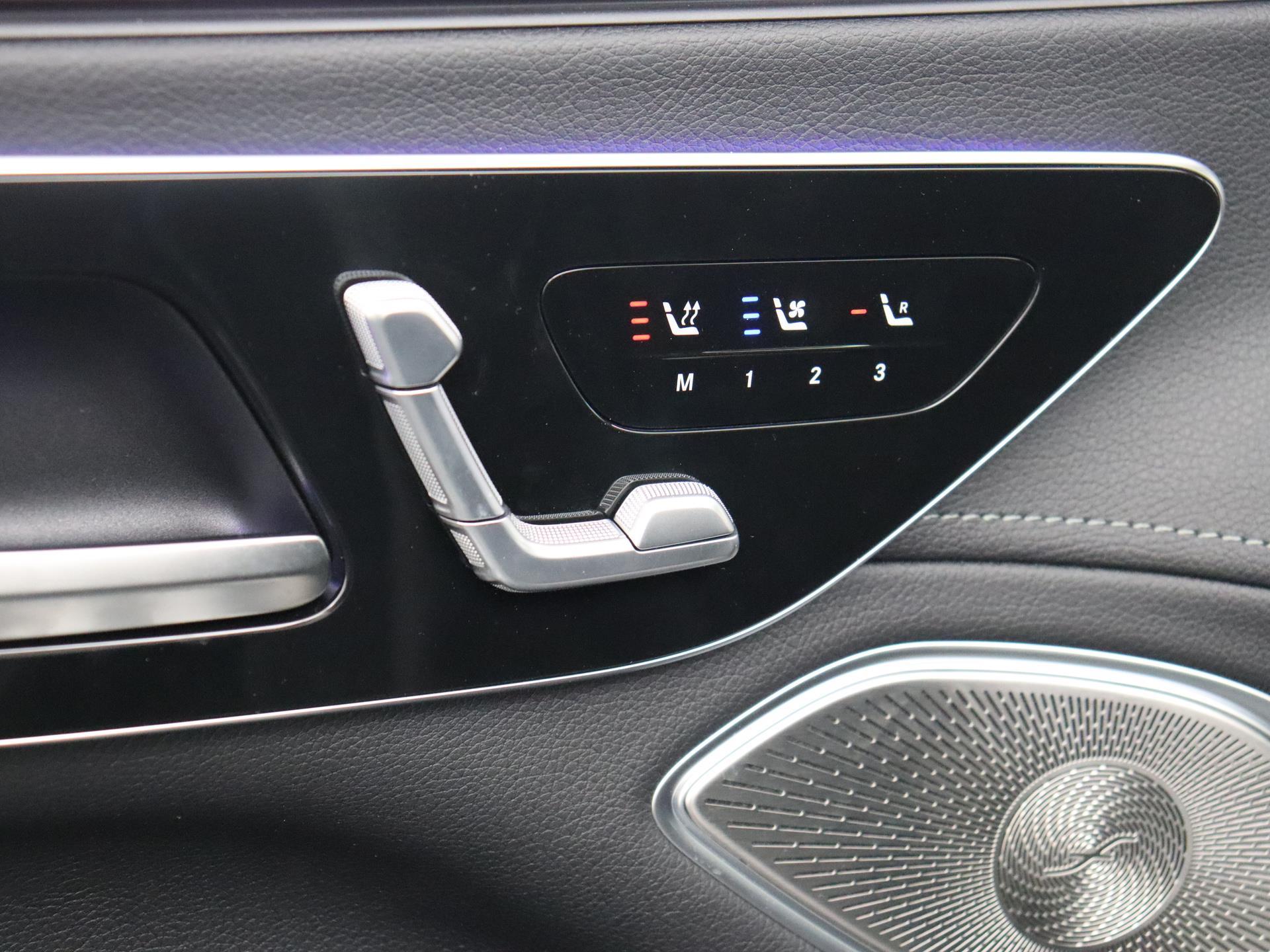 Mercedes-Benz EQS SUV 450 4MATIC AMG Line 108 kWh 3
