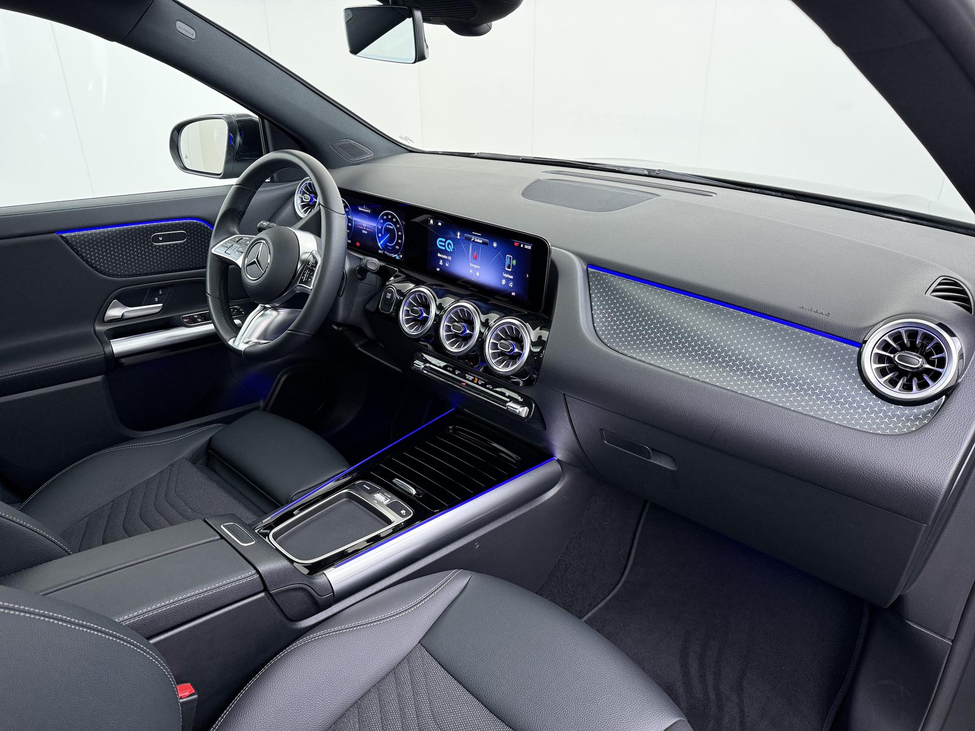 Mercedes-Benz EQA 250+ 47