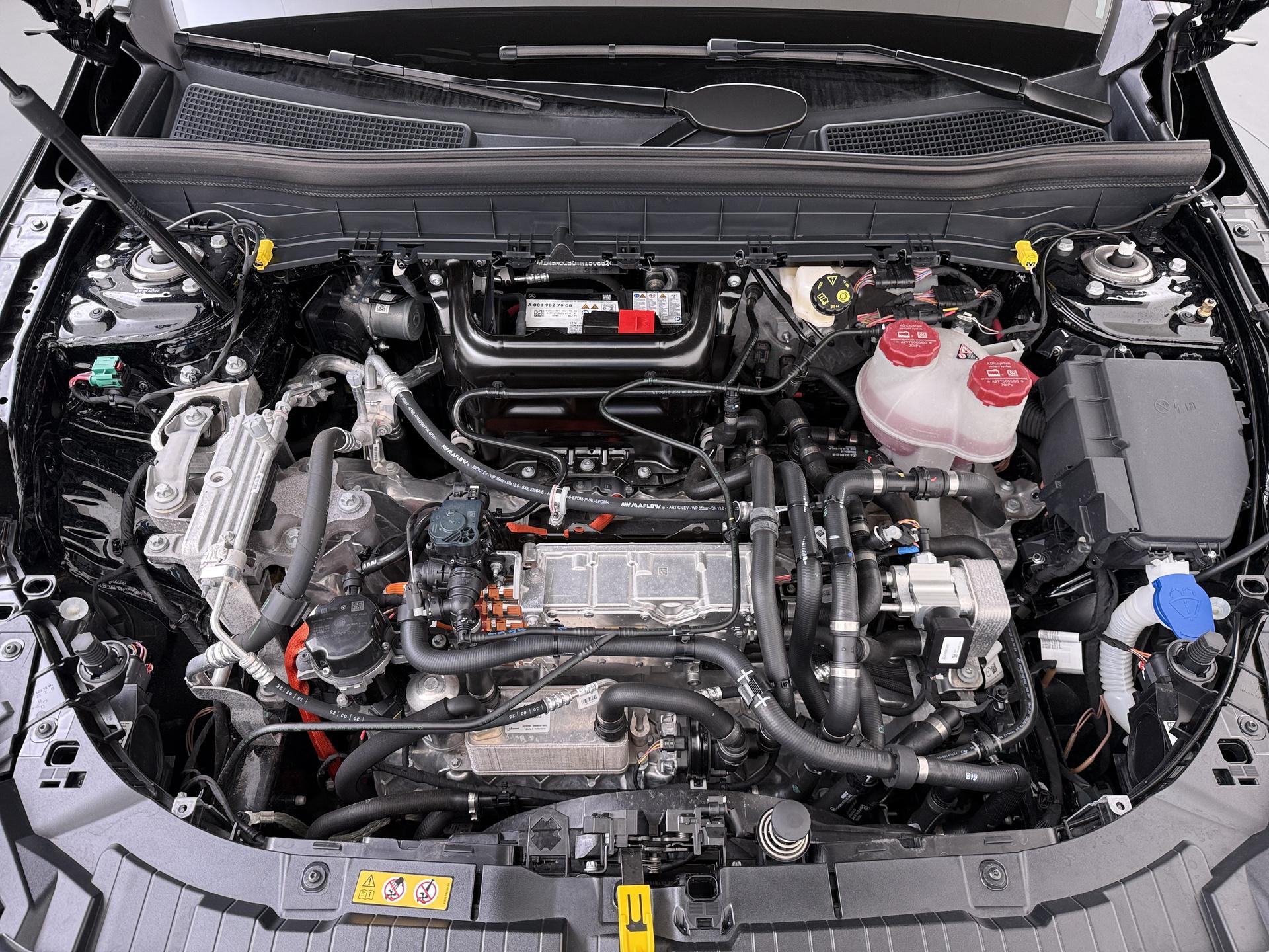 Mercedes-Benz EQB 250+ Business Solution AMG 21