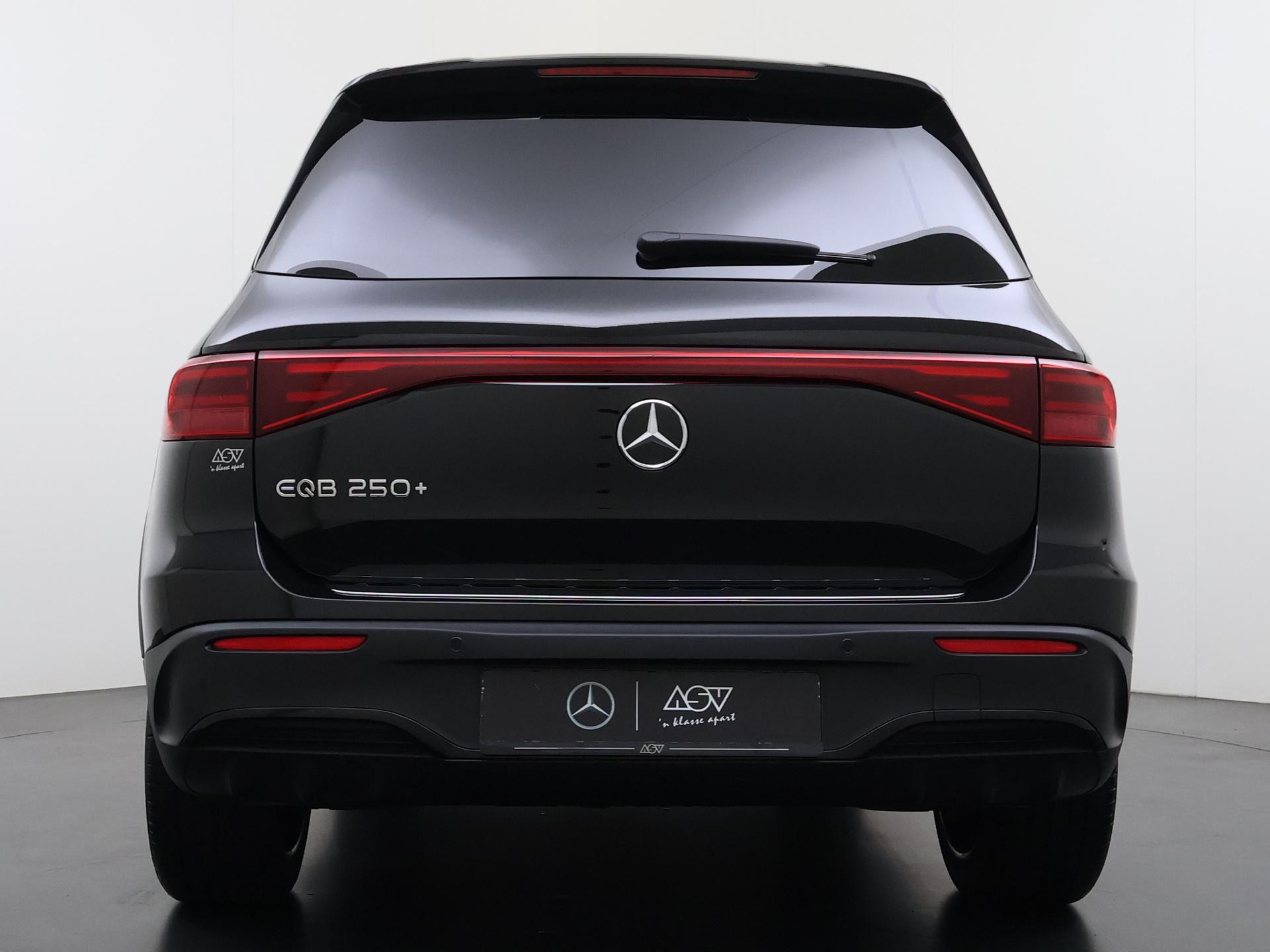 Mercedes-Benz EQB 250+ Business Solution AMG 6
