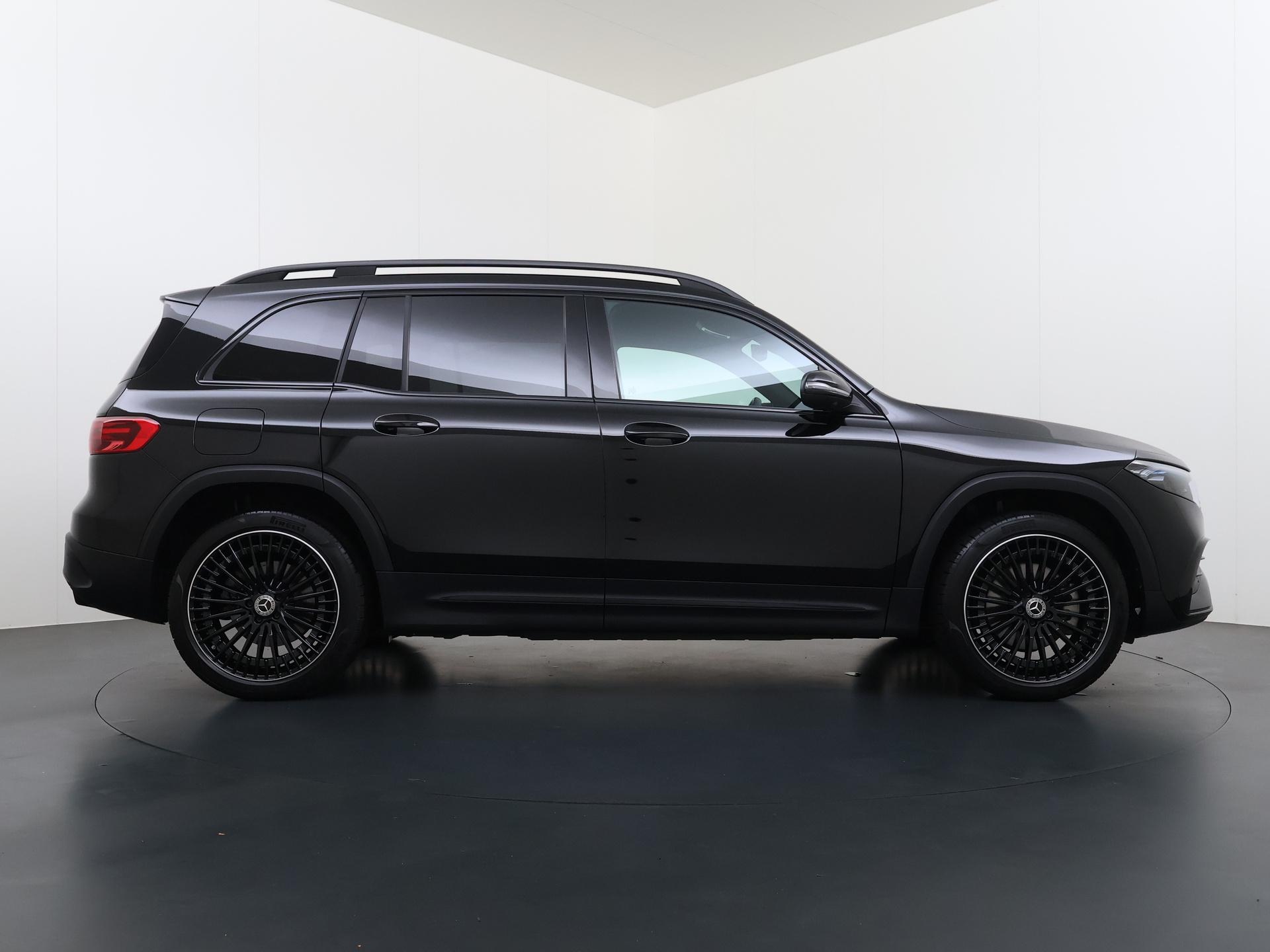 Mercedes-Benz EQB 250+ Business Solution AMG 9