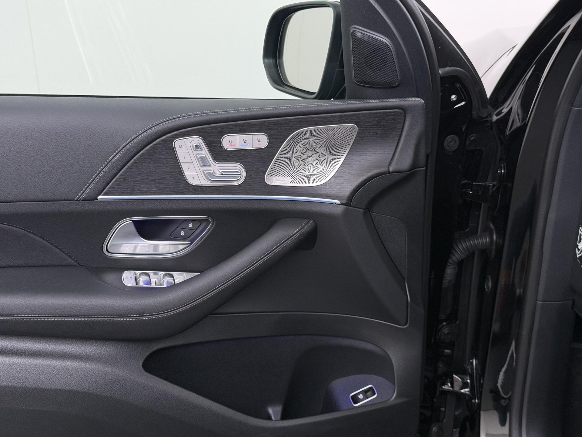 Mercedes-Benz GLS 450 4MATIC AMG Line Premium Plus 27