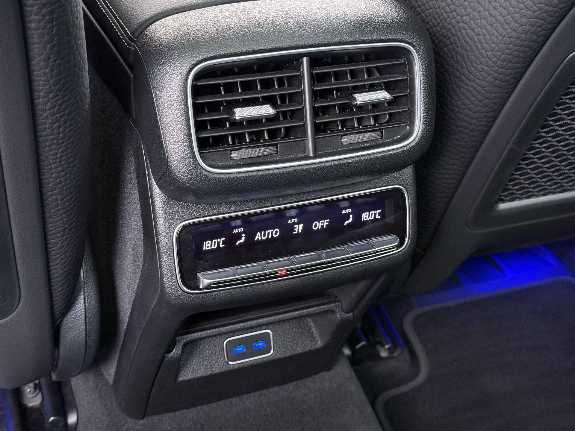 Mercedes-Benz GLS 450 4MATIC AMG Line Premium Plus 33