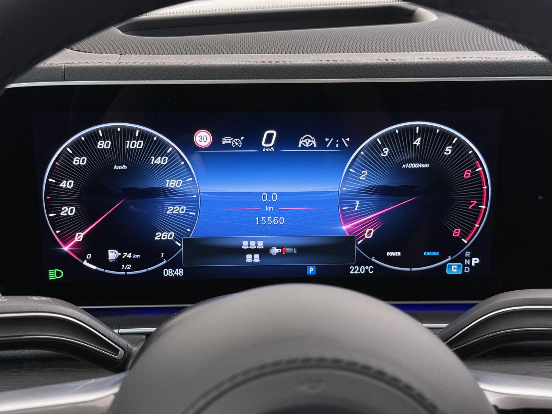 Mercedes-Benz GLS 450 4MATIC AMG Line Premium Plus 41