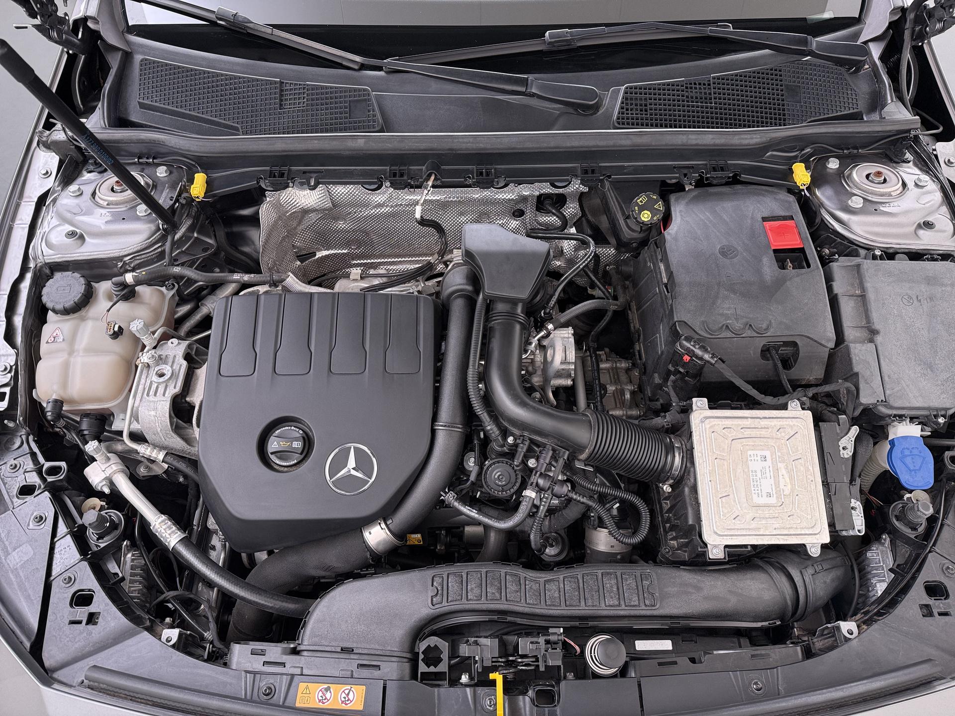 Mercedes-Benz CLA-klasse Shooting Brake 200 Business Solution AMG 10
