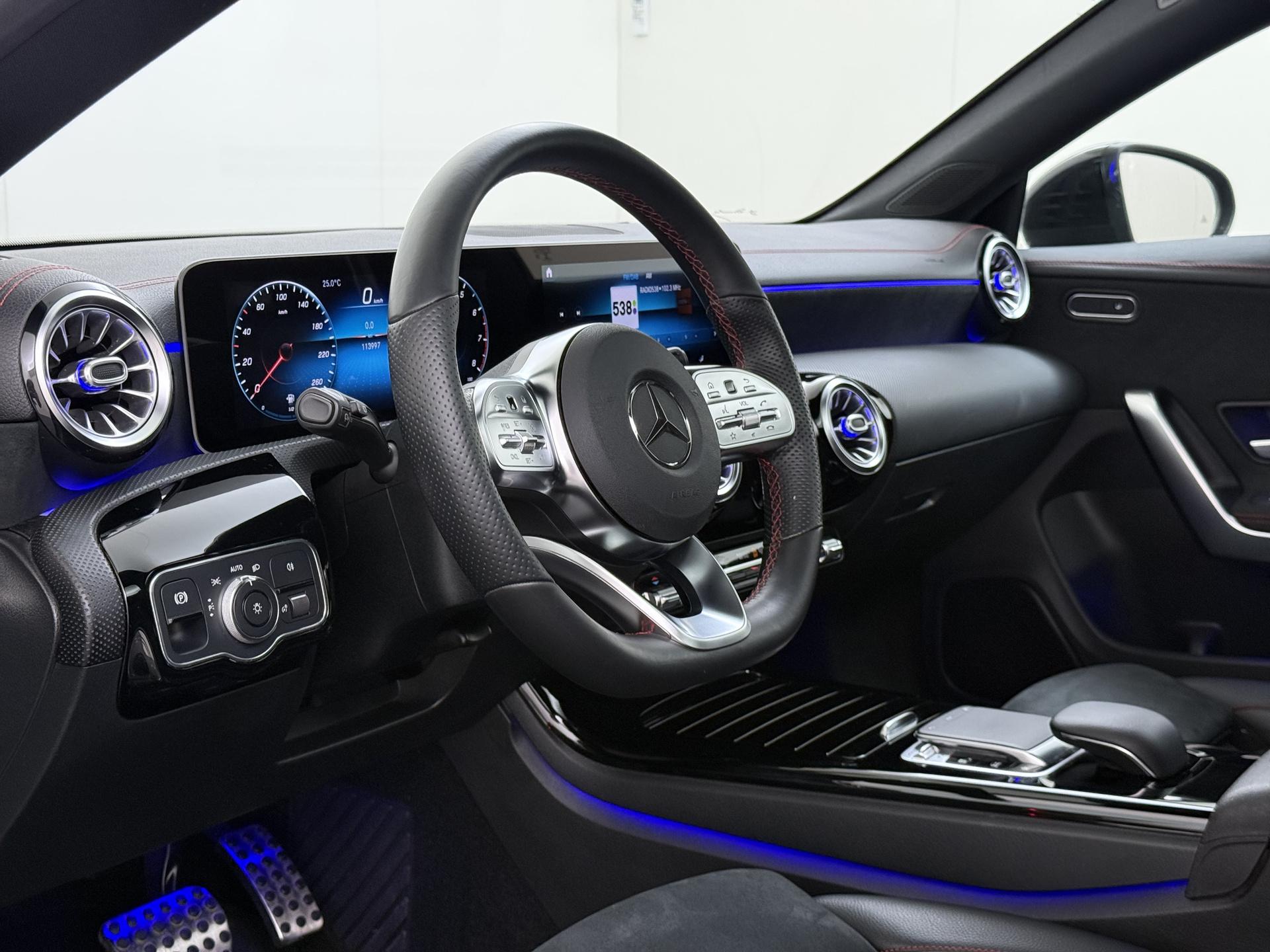 Mercedes-Benz CLA-klasse Shooting Brake 200 Business Solution AMG 12