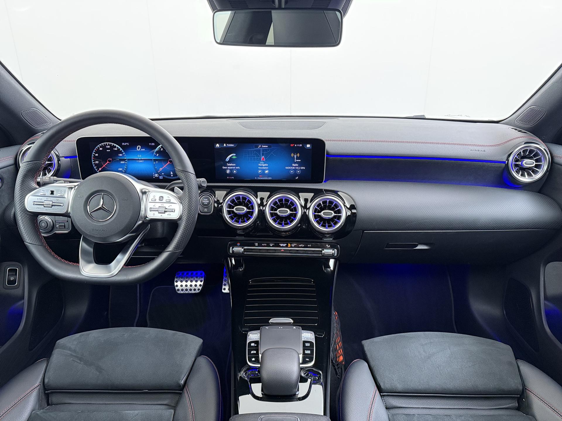 Mercedes-Benz CLA-klasse Shooting Brake 200 Business Solution AMG 19