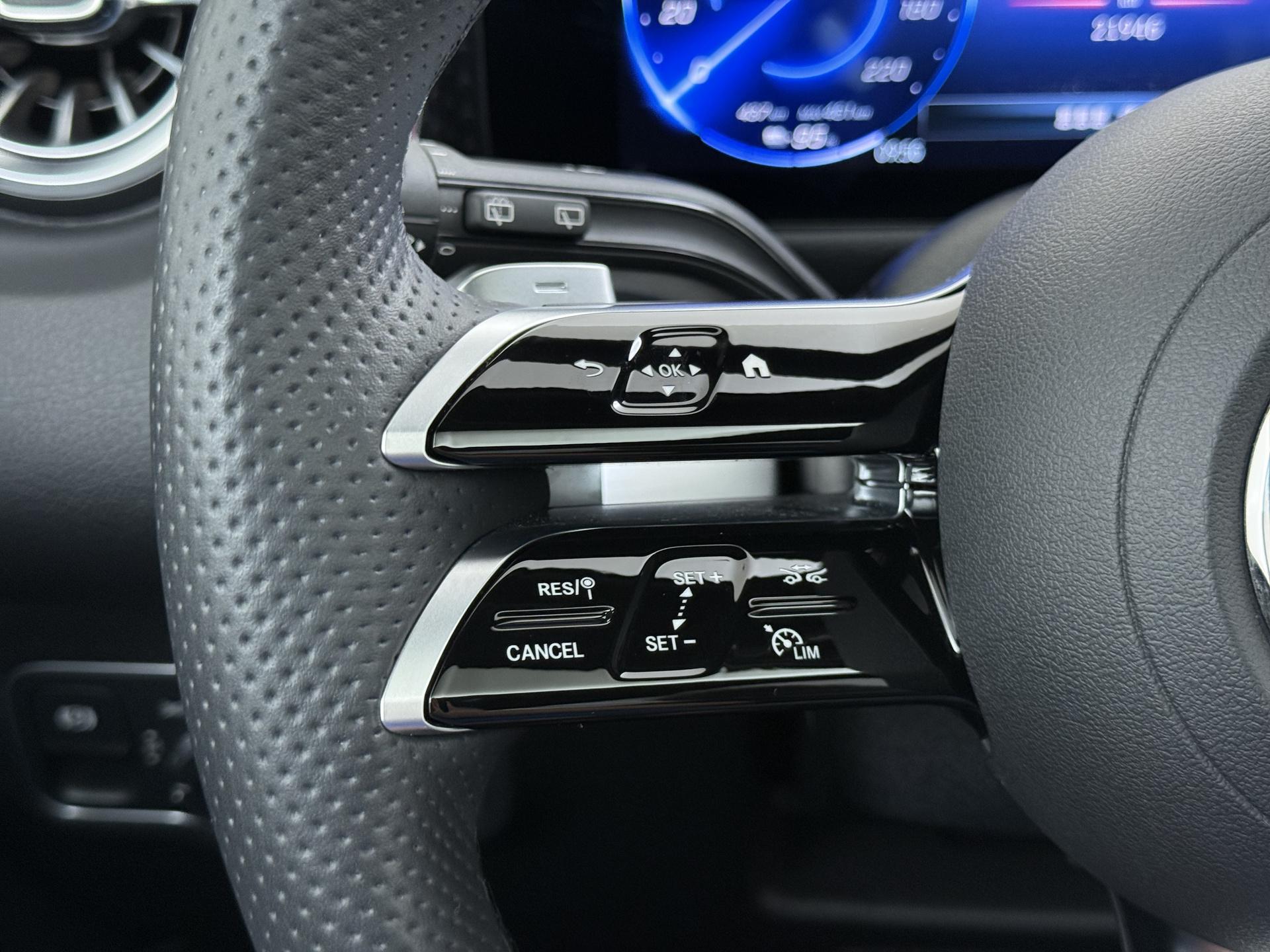 Mercedes-Benz EQB 250+ AMG Line 71 kWh 33