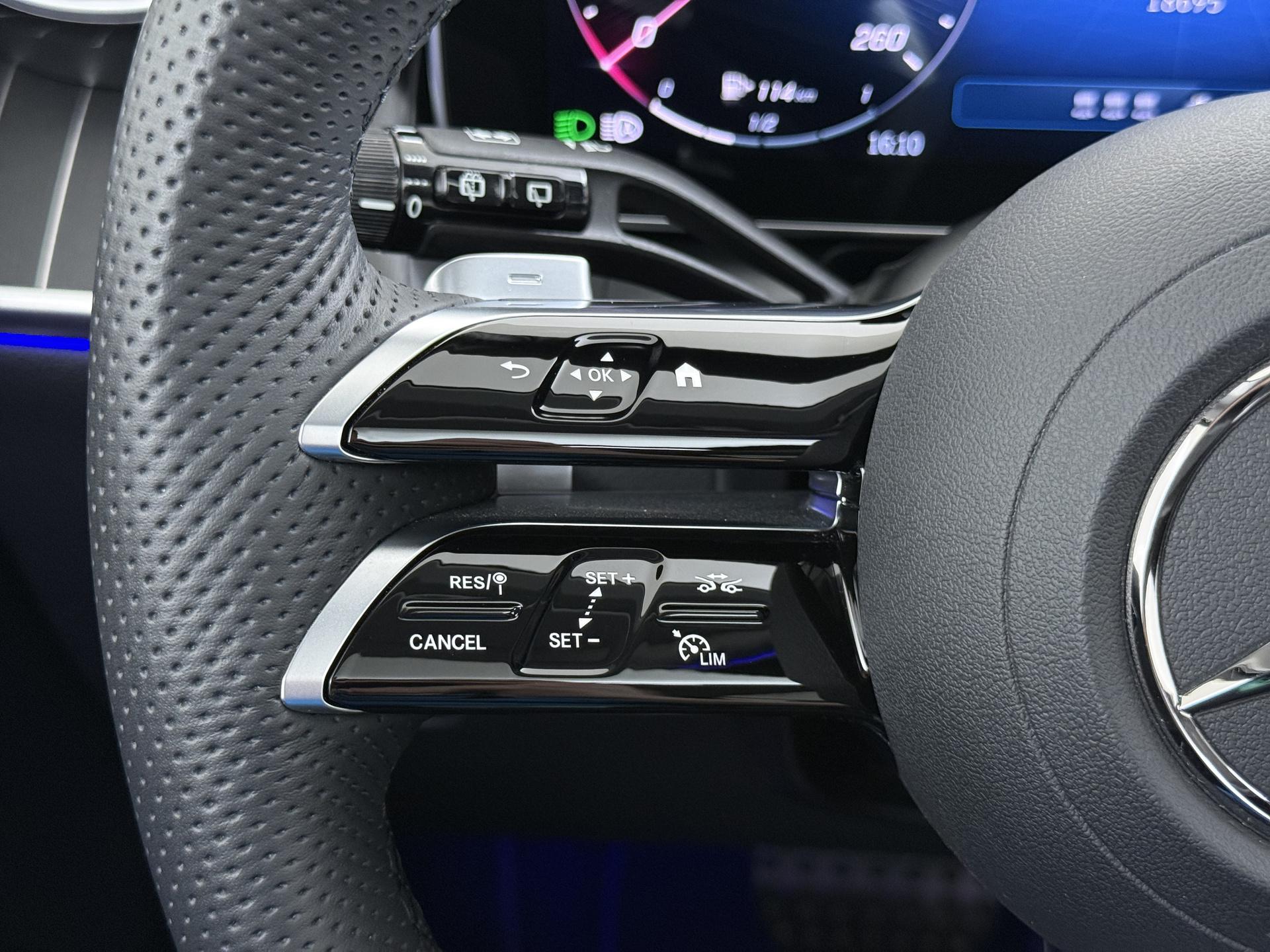 Mercedes-Benz GLC 400 e 4MATIC AMG Line Premium Plus 34