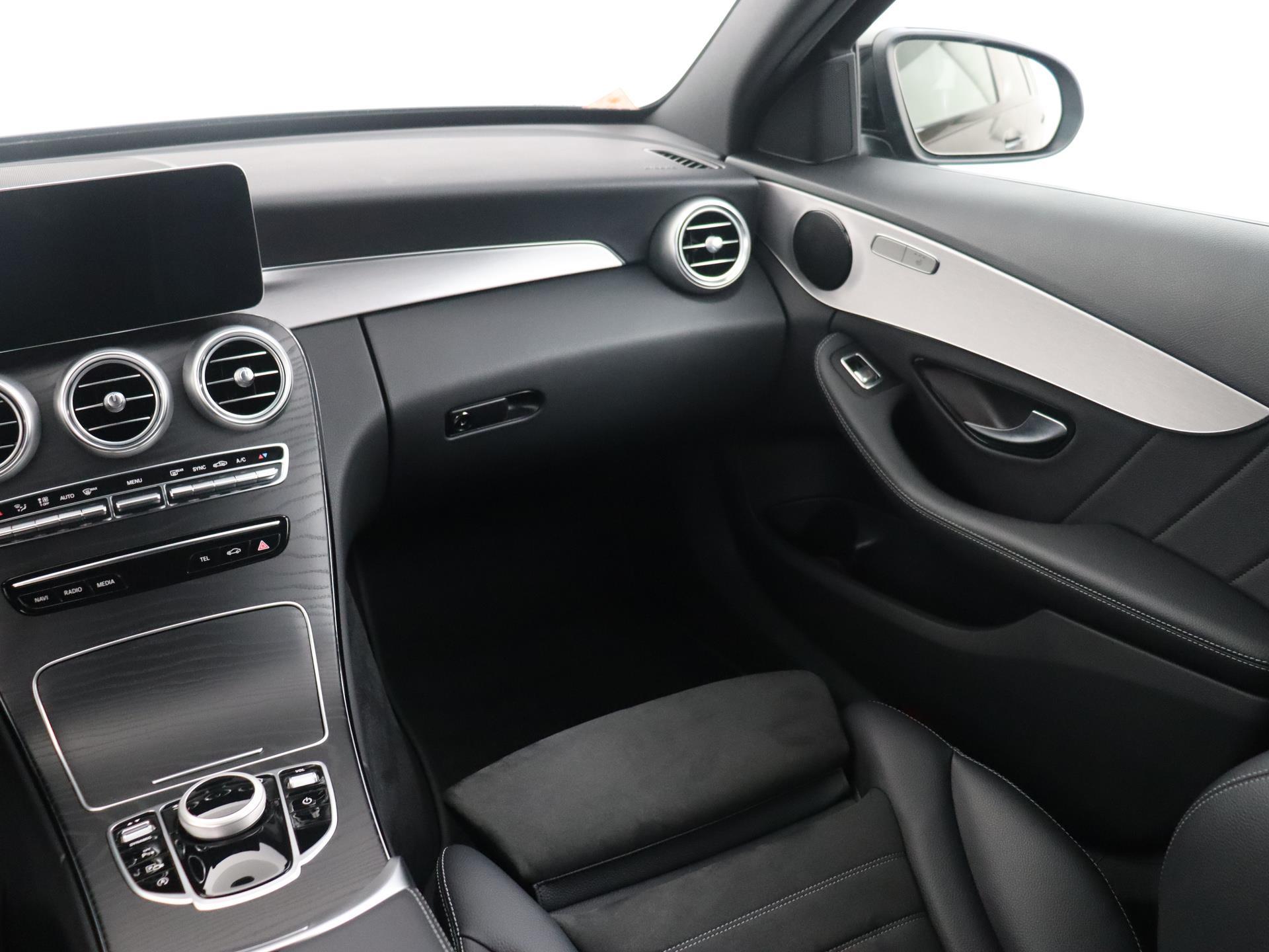 Mercedes-Benz C-Klasse Estate 180 Business Solution AMG 10