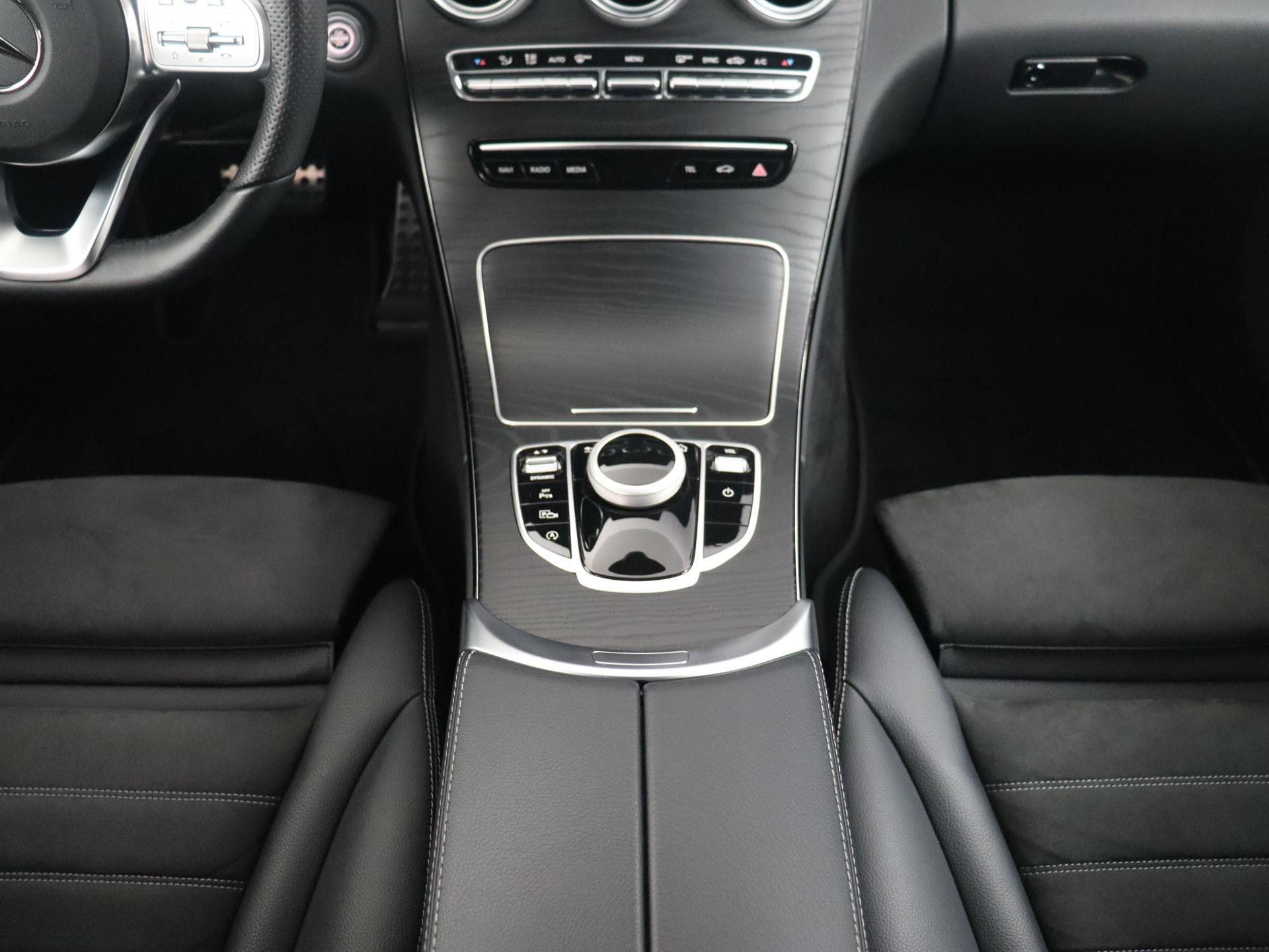 Mercedes-Benz C-Klasse Estate 180 Business Solution AMG 32