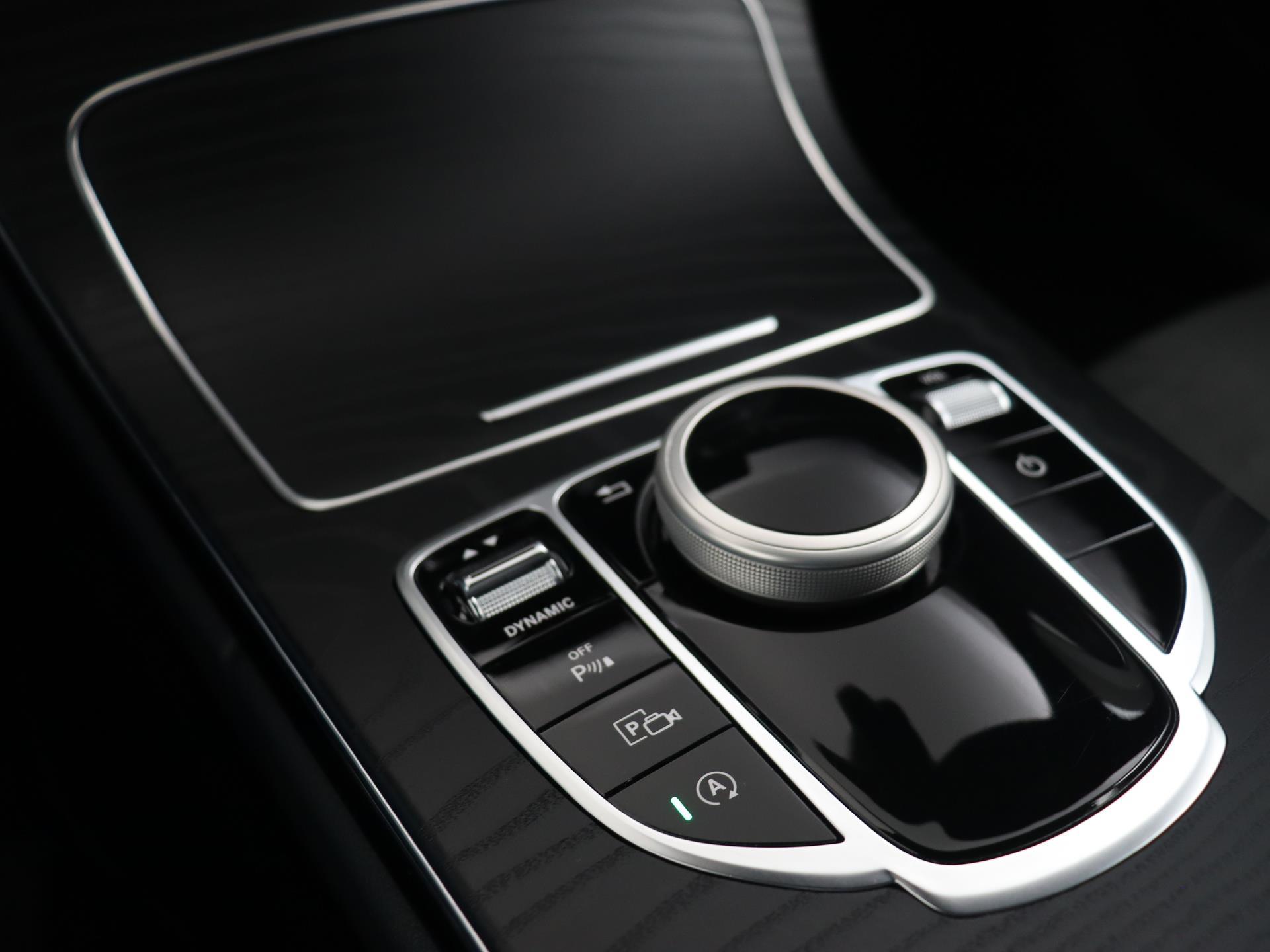 Mercedes-Benz C-Klasse Estate 180 Business Solution AMG 40