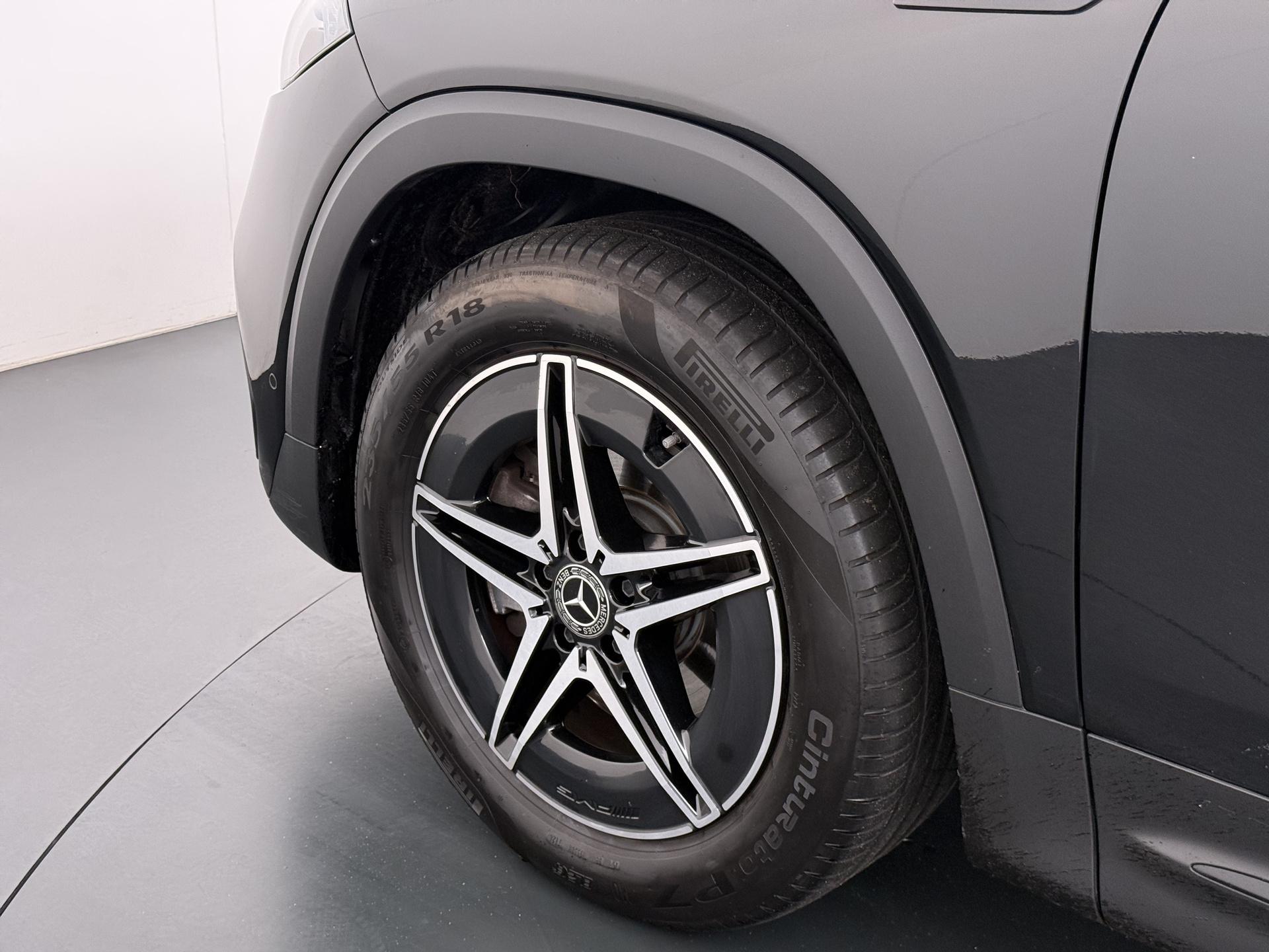 Mercedes-Benz EQB 250 AMG Line 67 kWh 11