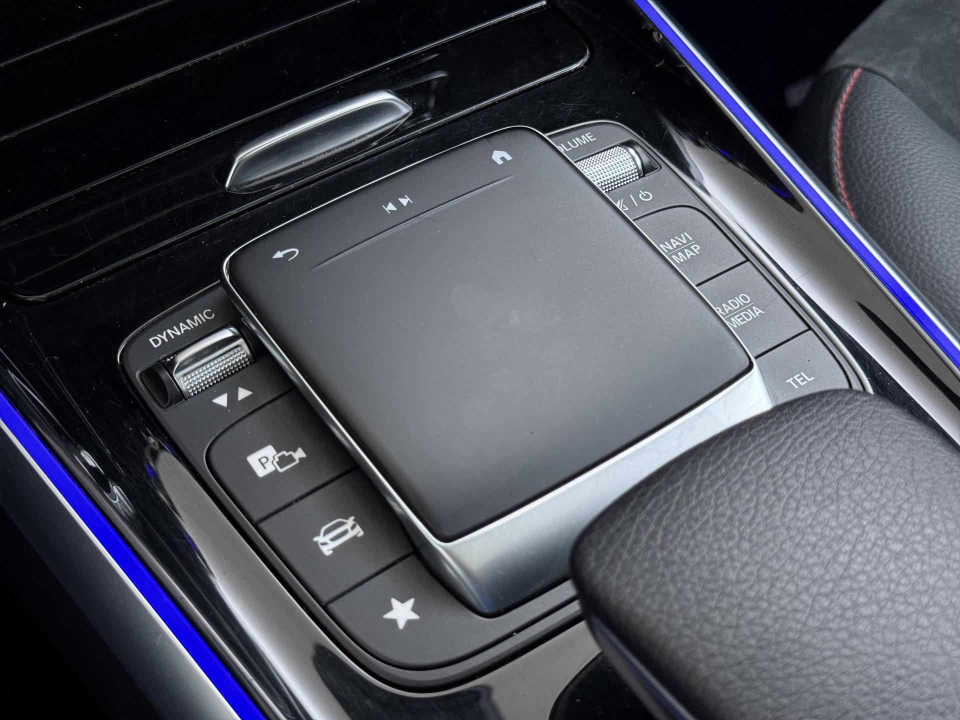 Mercedes-Benz EQB 250 AMG Line 67 kWh 14