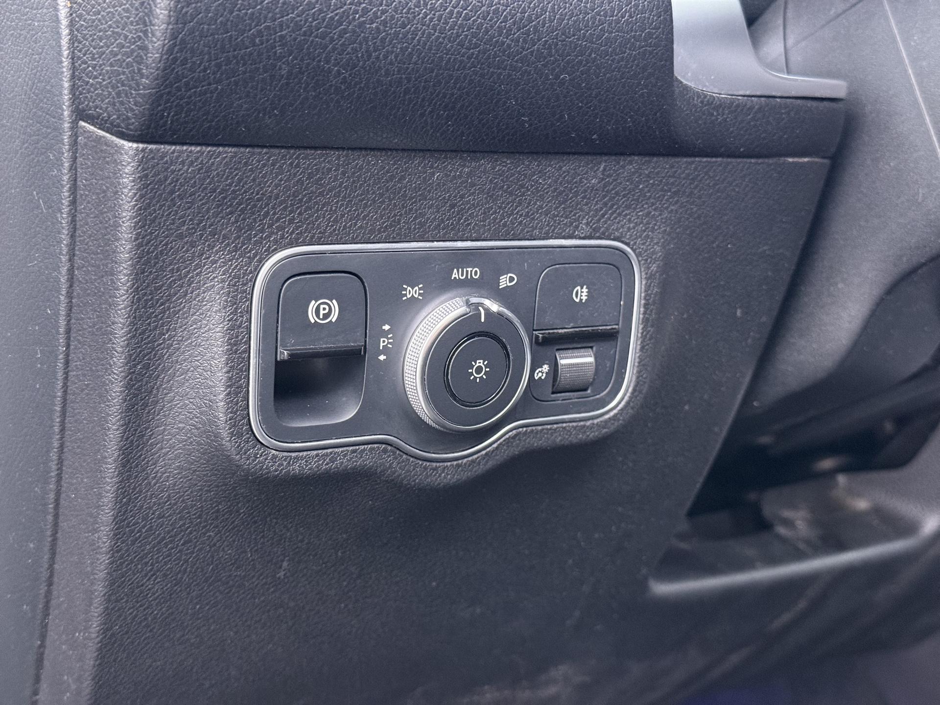 Mercedes-Benz EQB 250 AMG Line 67 kWh 21
