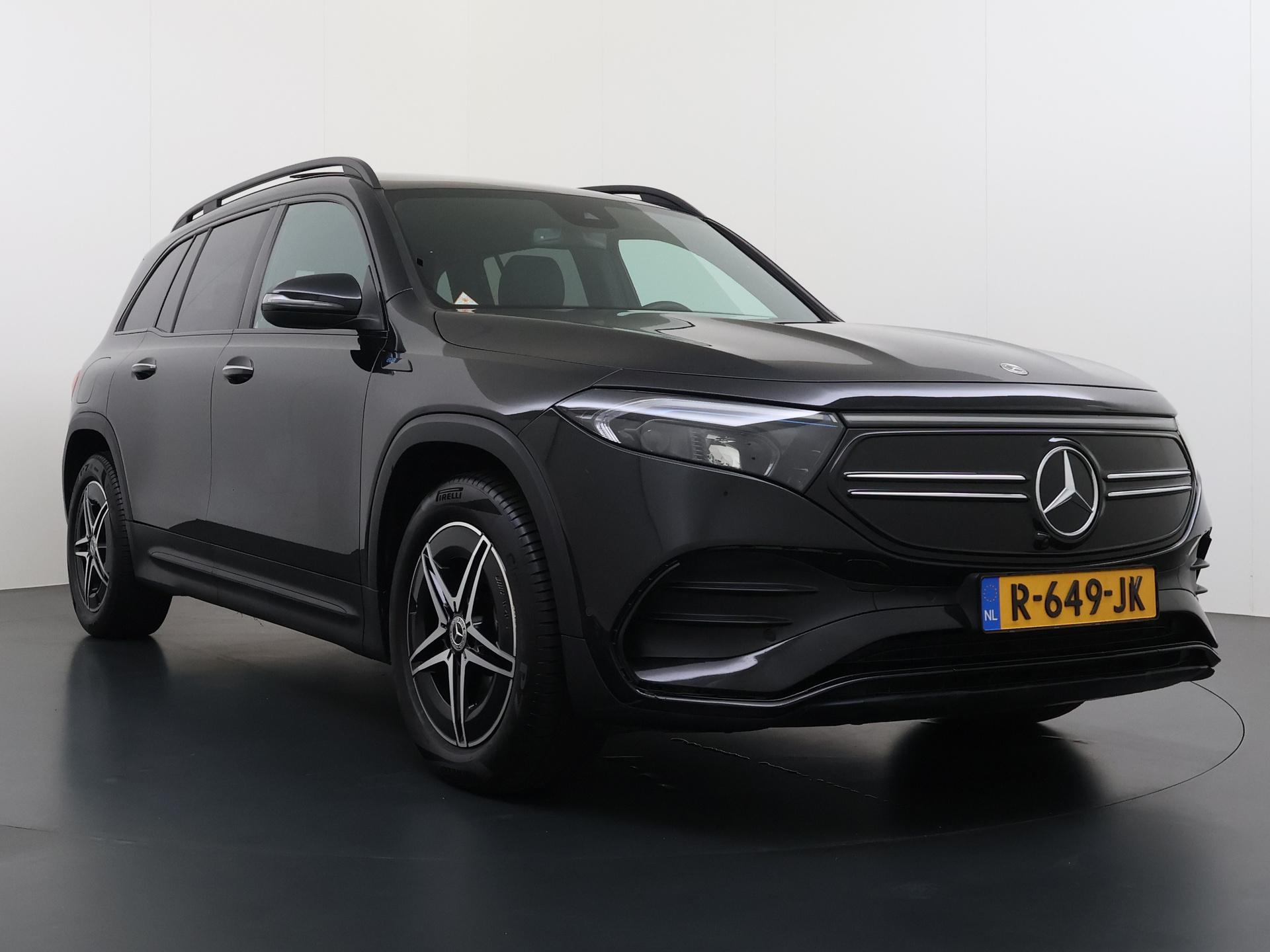 Mercedes-Benz EQB 250 AMG Line 67 kWh 3