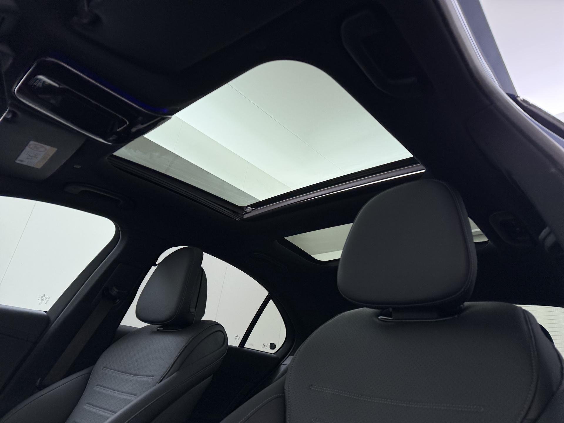 Mercedes-Benz C-klasse C 300 e AMG Line 3
