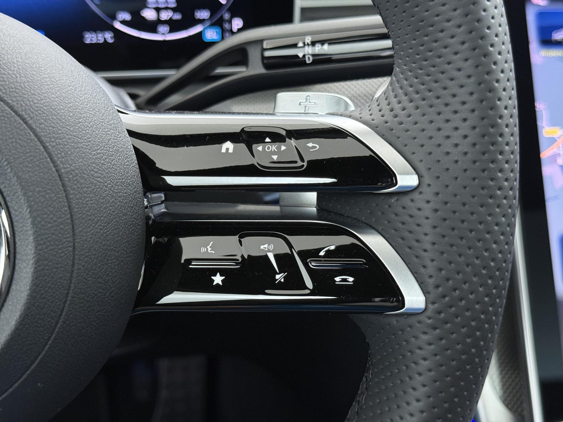 Mercedes-Benz C-klasse C 300 e AMG Line 37