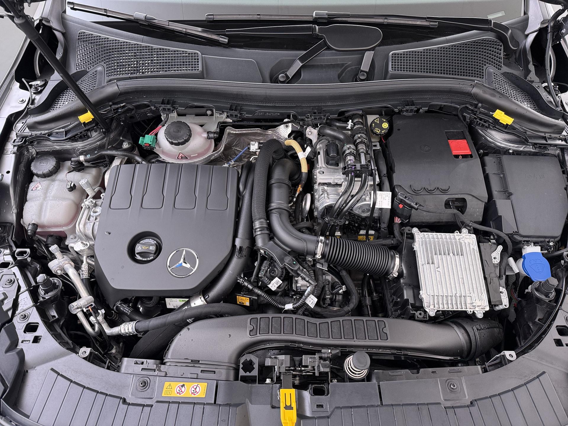 Mercedes-Benz GLA-klasse 250 e Business Solution AMG 24