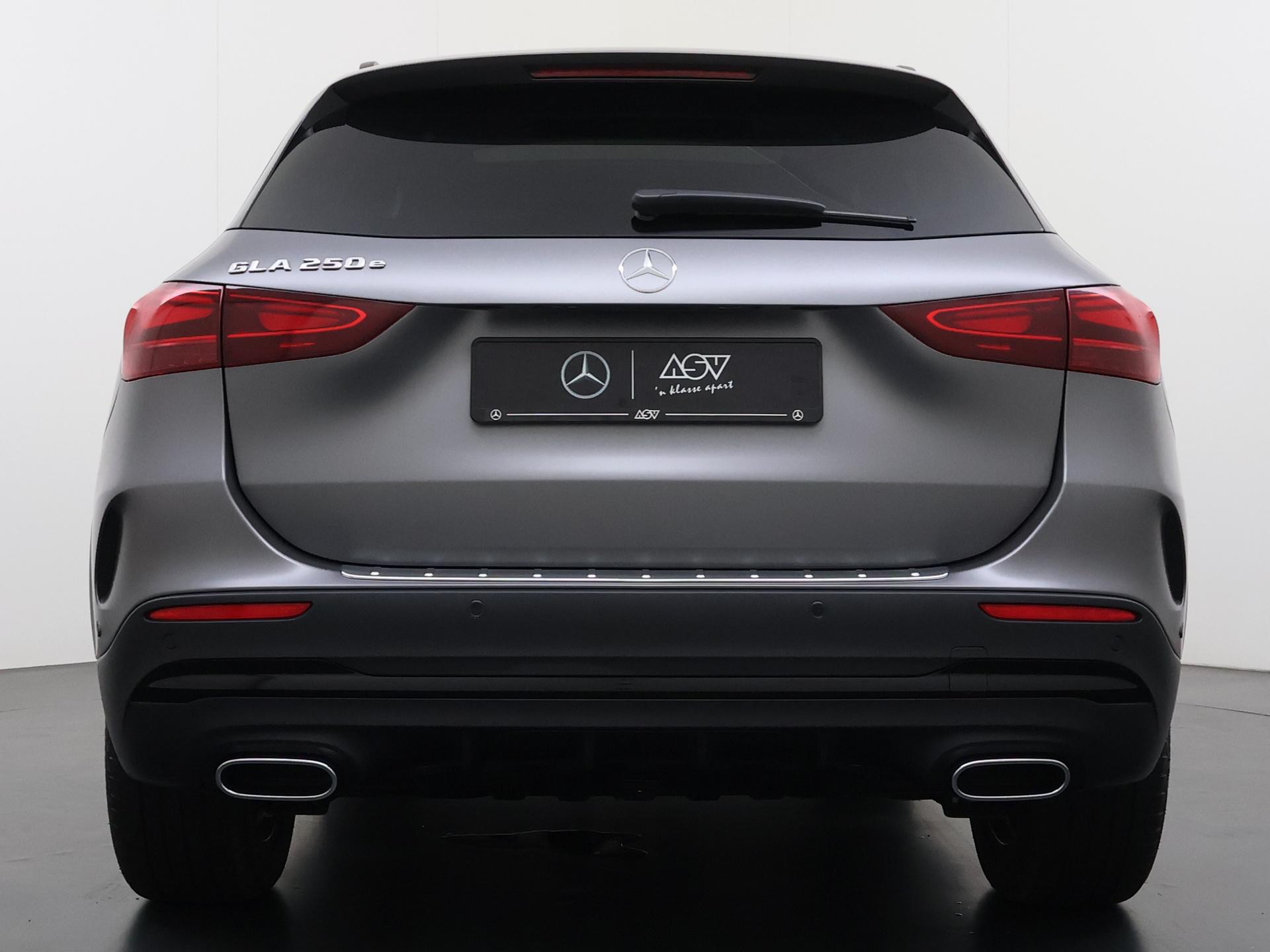 Mercedes-Benz GLA-klasse 250 e Business Solution AMG 7