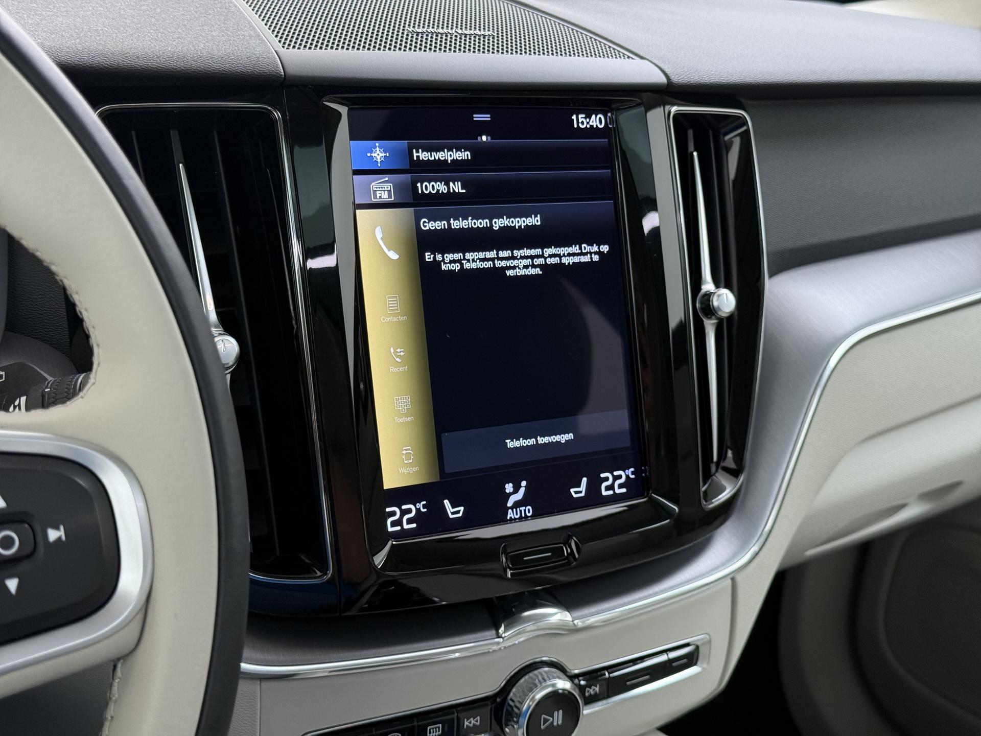 Volvo XC60 2.0 B5 Momentum Exclusive 32