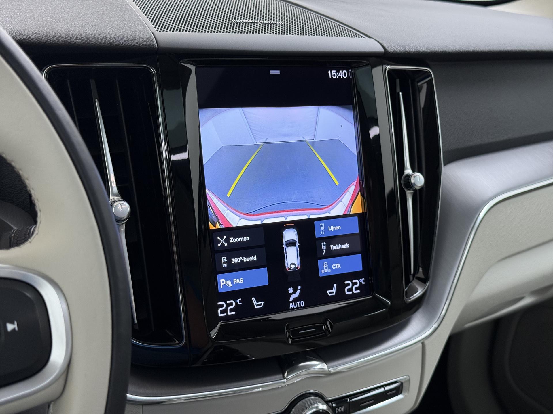 Volvo XC60 2.0 B5 Momentum Exclusive 33