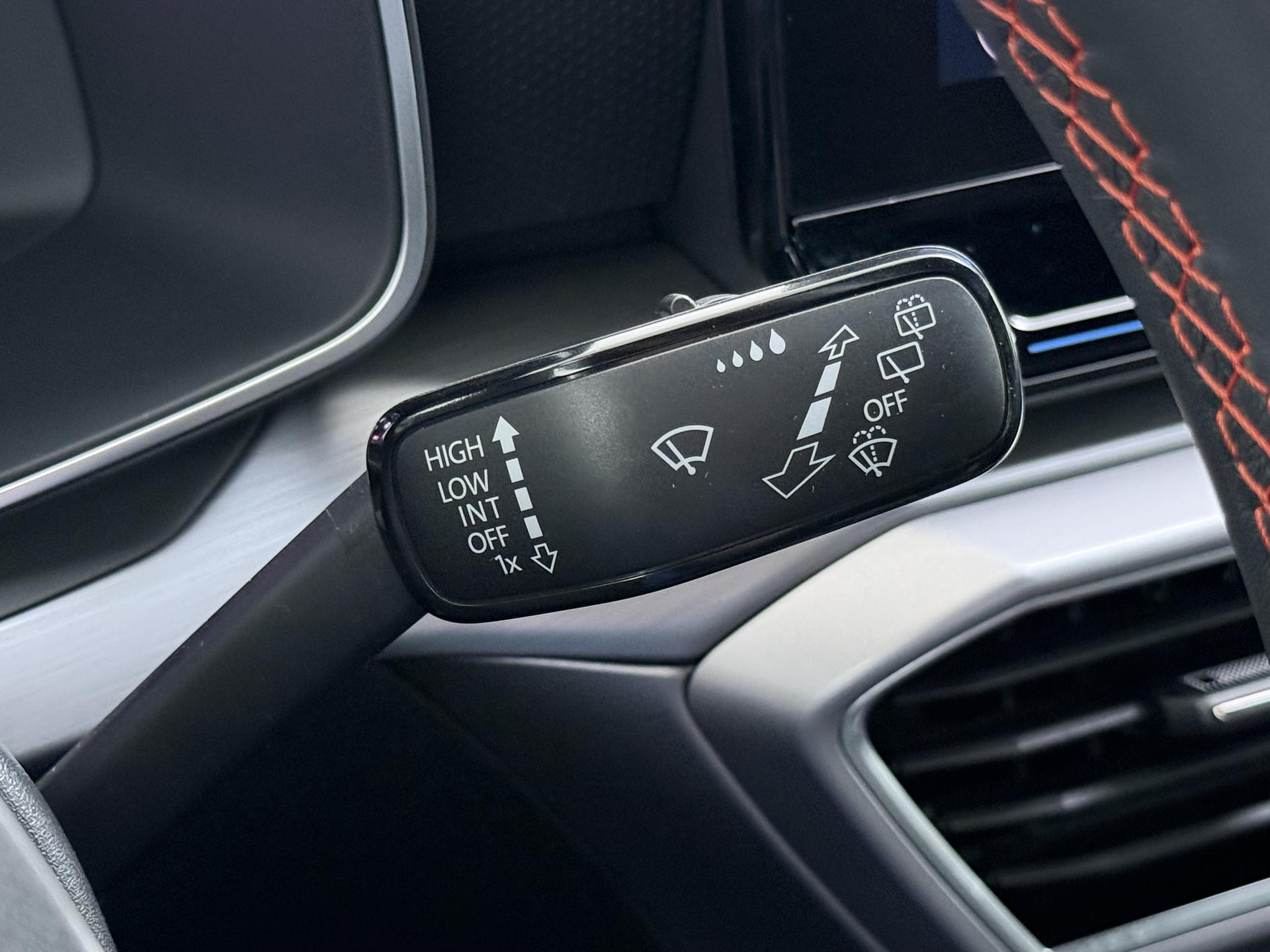 SEAT Leon 1.4 TSI eHybrid PHEV FR Business Intense 22