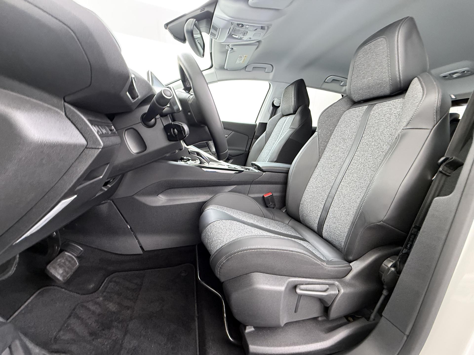 Peugeot 3008 1.2 PureTech Allure  Pack Business 14
