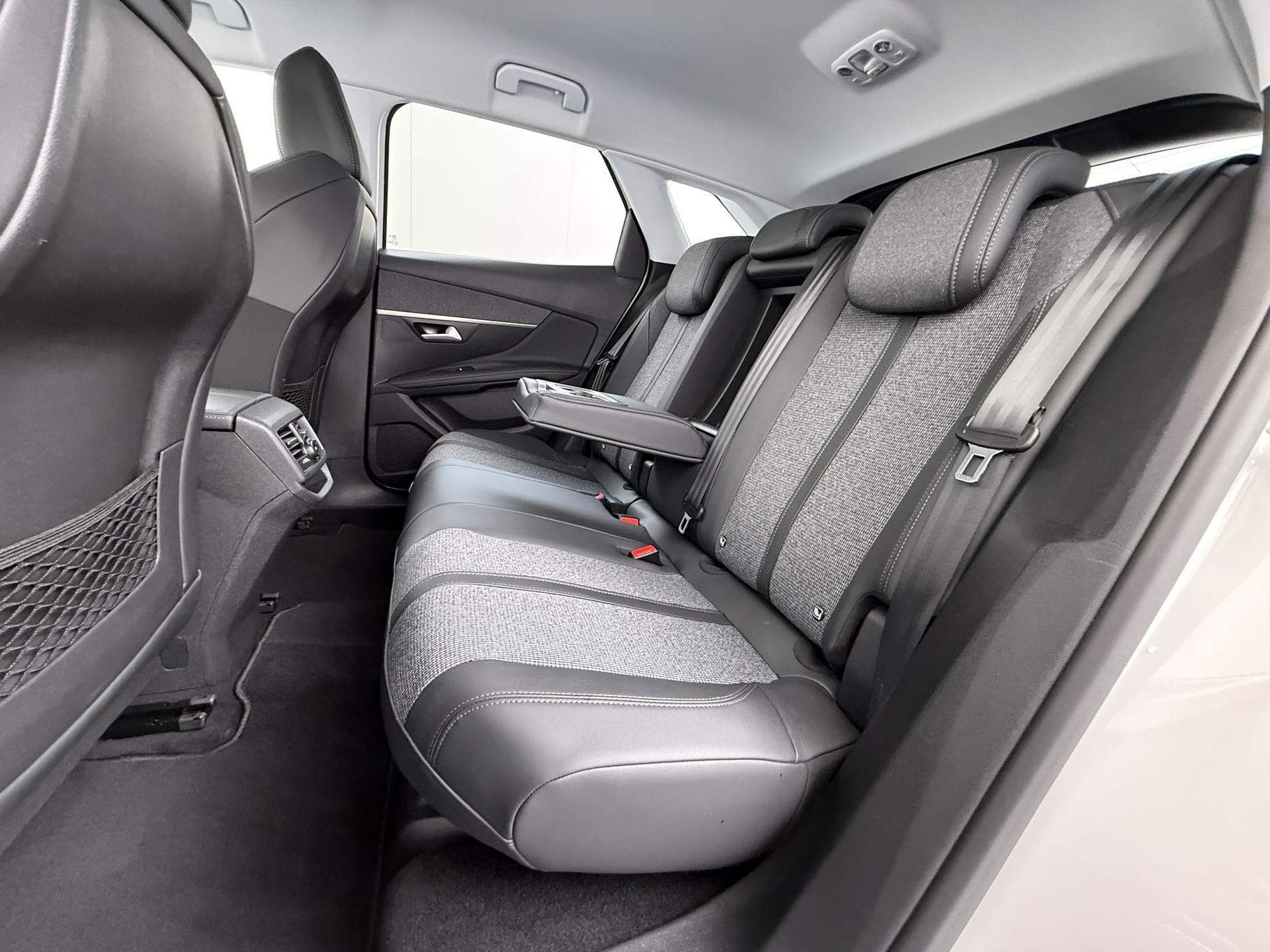 Peugeot 3008 1.2 PureTech Allure  Pack Business 16