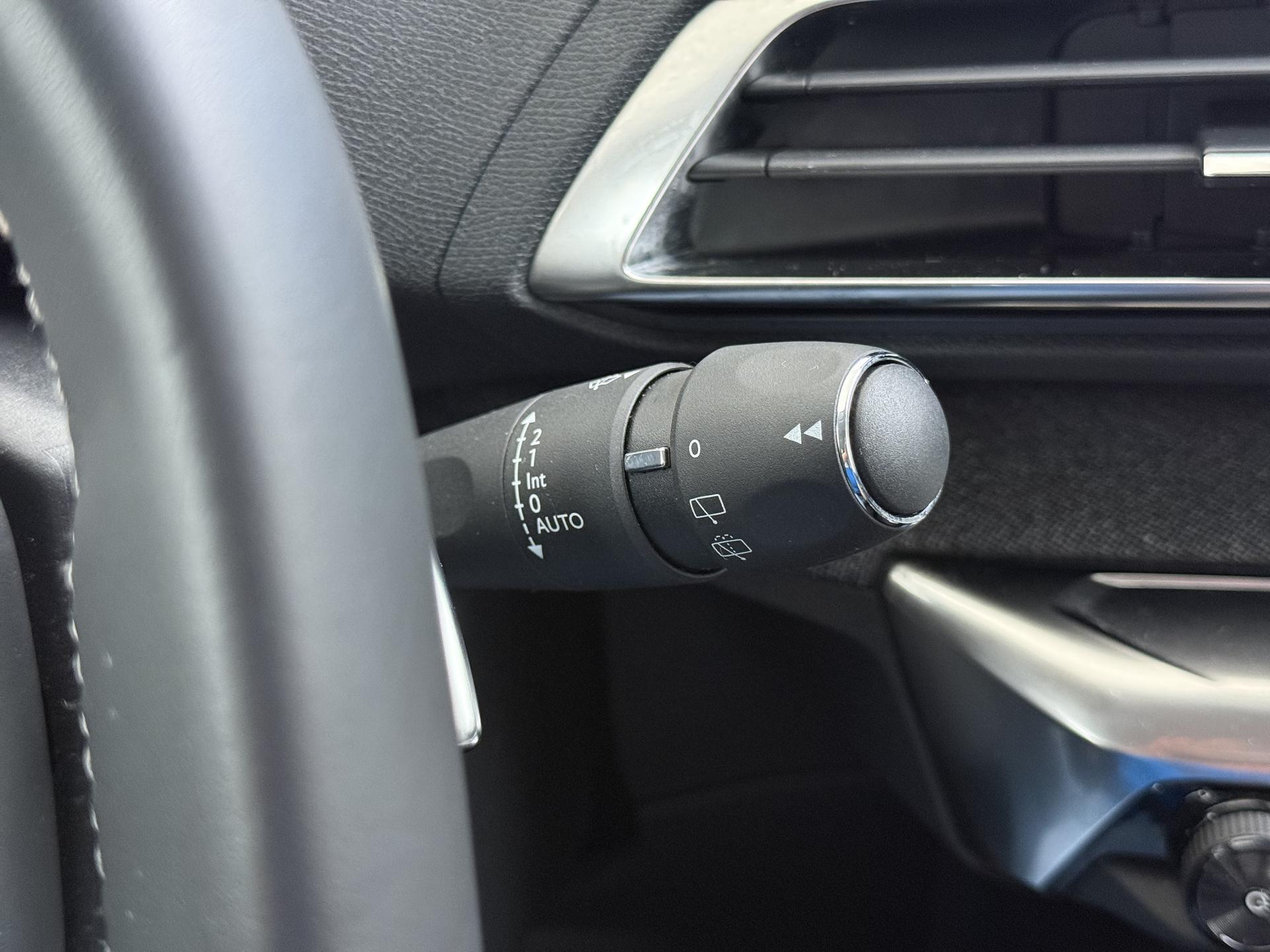 Peugeot 3008 1.2 PureTech Allure  Pack Business 23