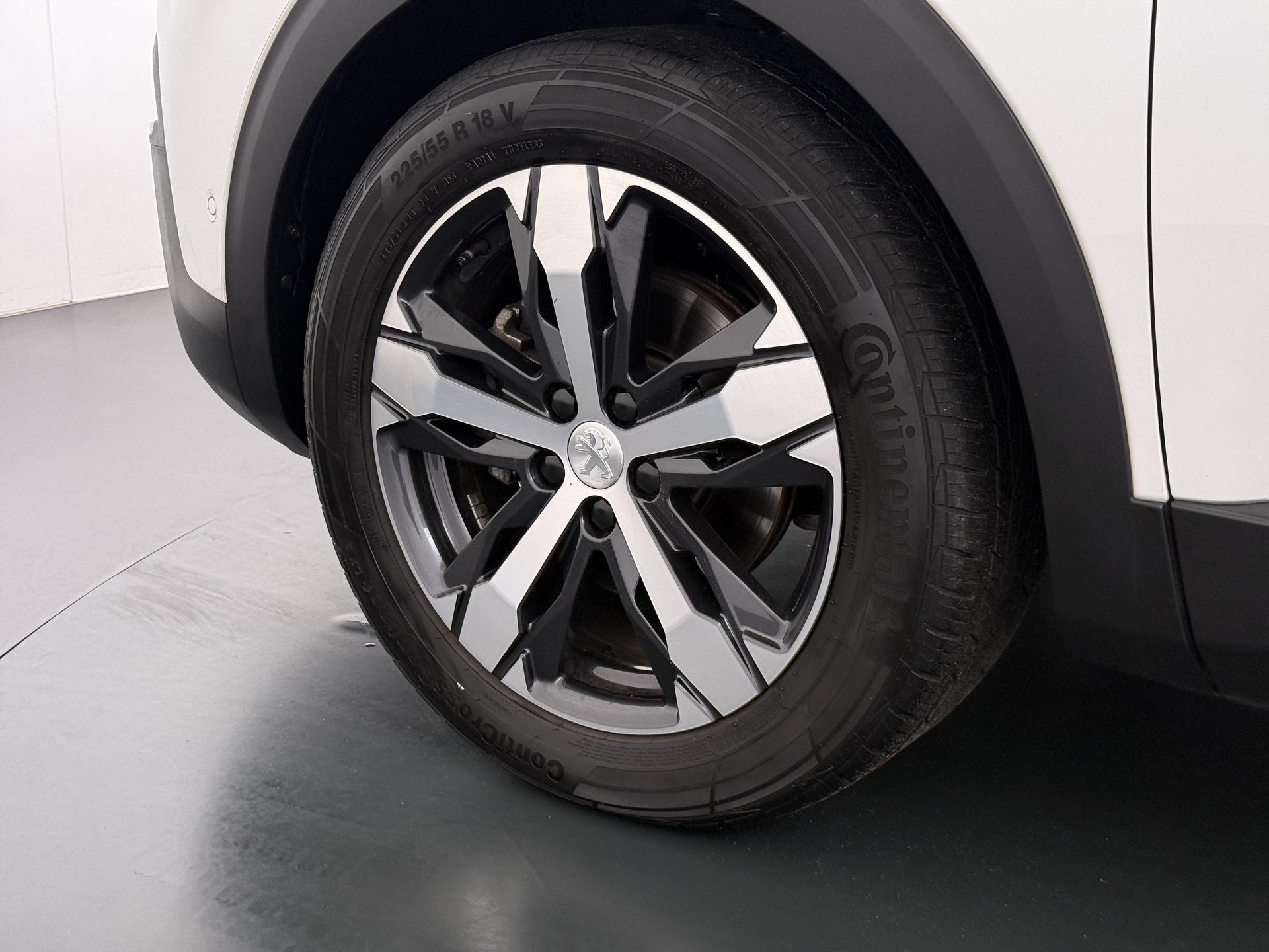 Peugeot 3008 1.2 PureTech Allure  Pack Business 9