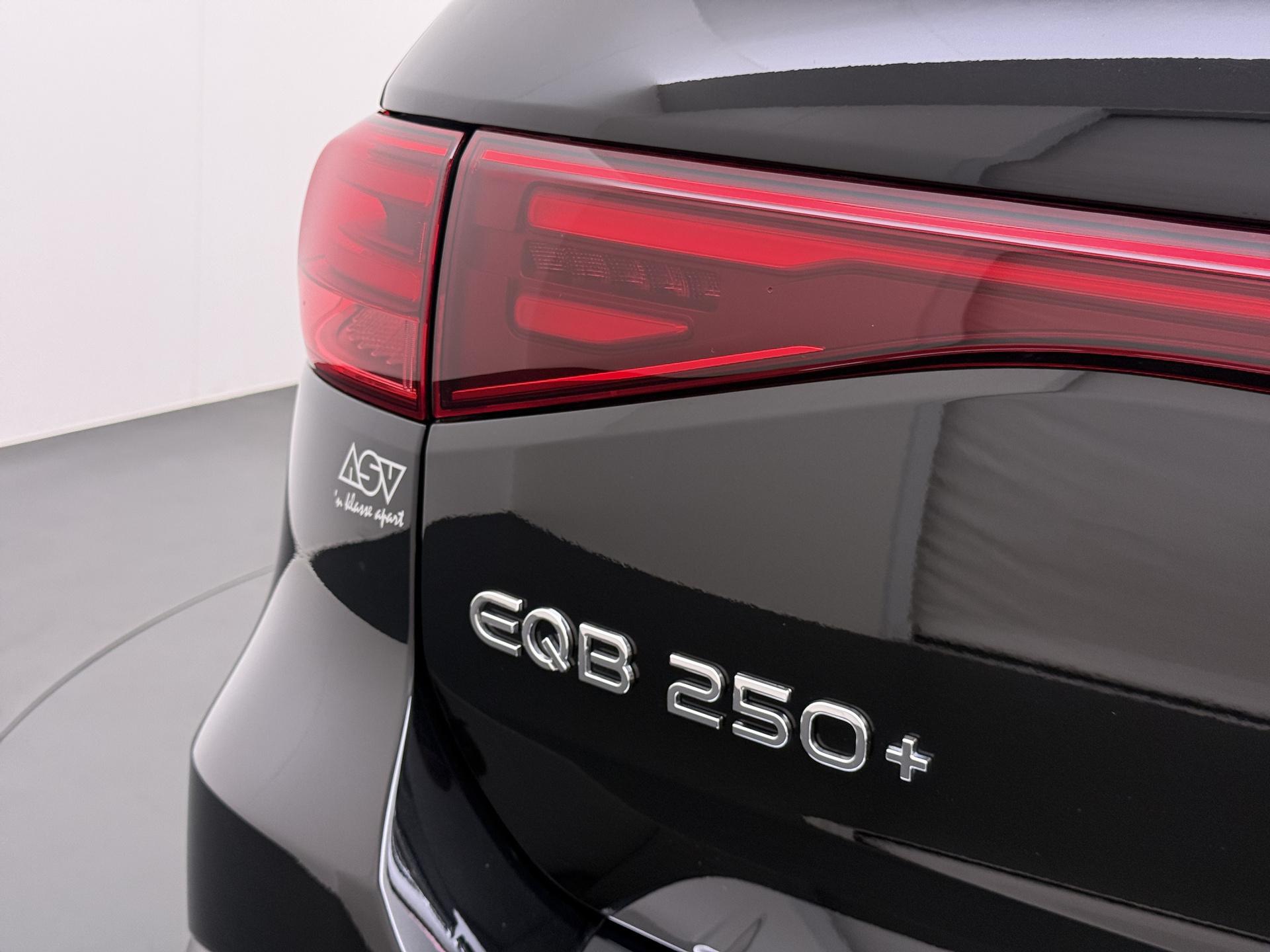 Mercedes-Benz EQB 250+ AMG Line 71 kWh 14