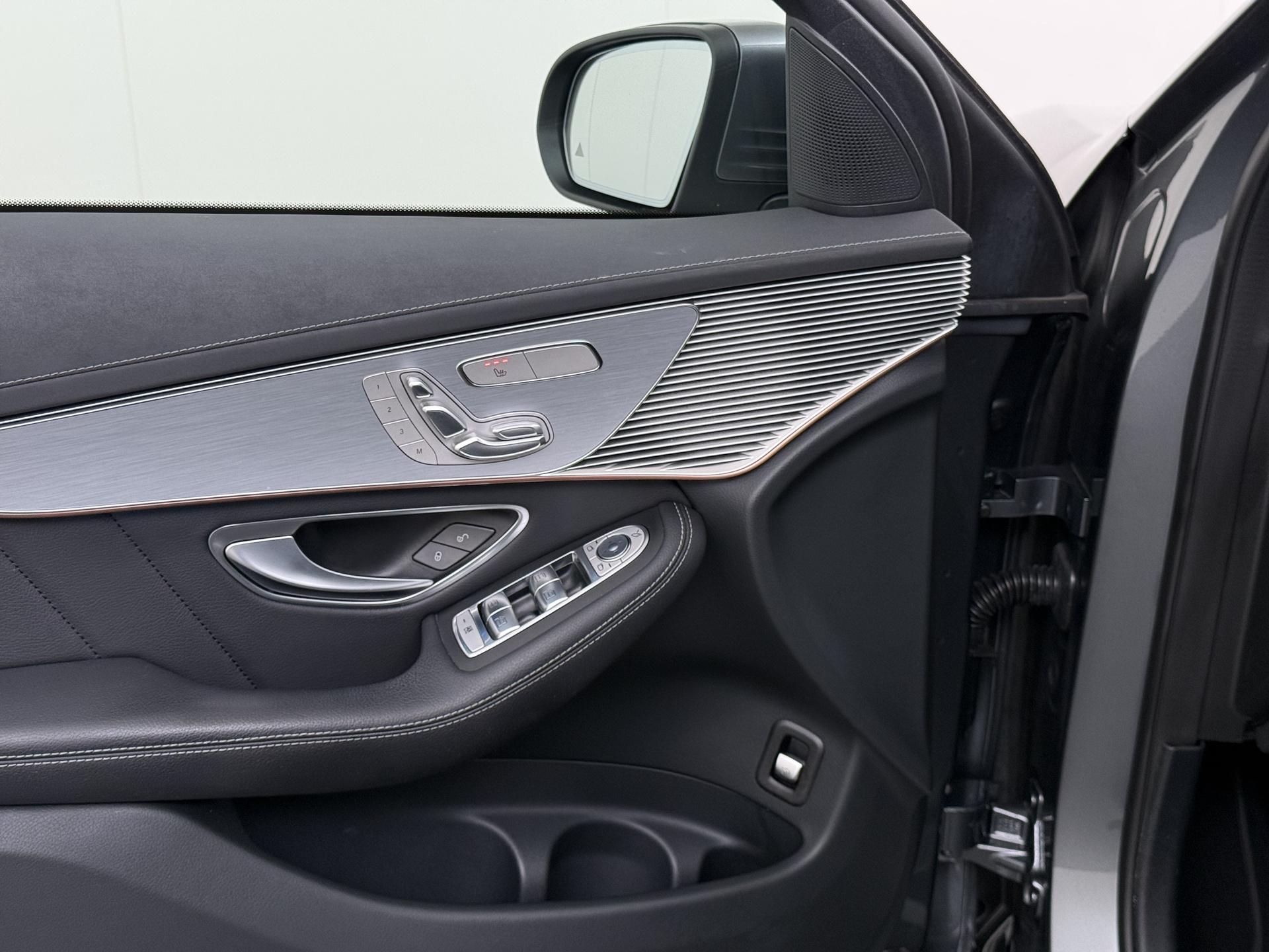 Mercedes-Benz EQC 400 4MATIC AMG Line Premium Plus 80 kWh 11