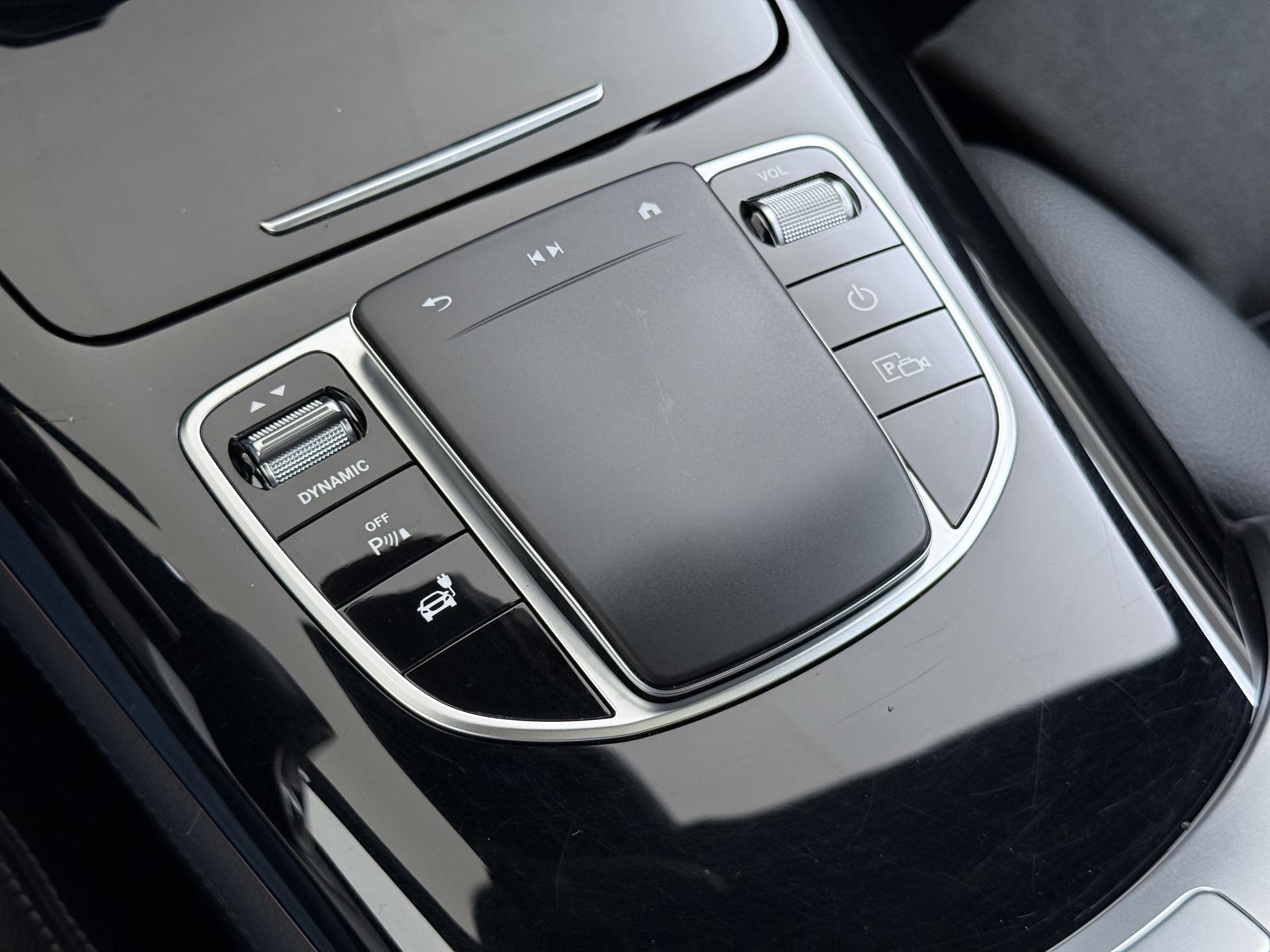 Mercedes-Benz EQC 400 4MATIC AMG Line Premium Plus 80 kWh 38