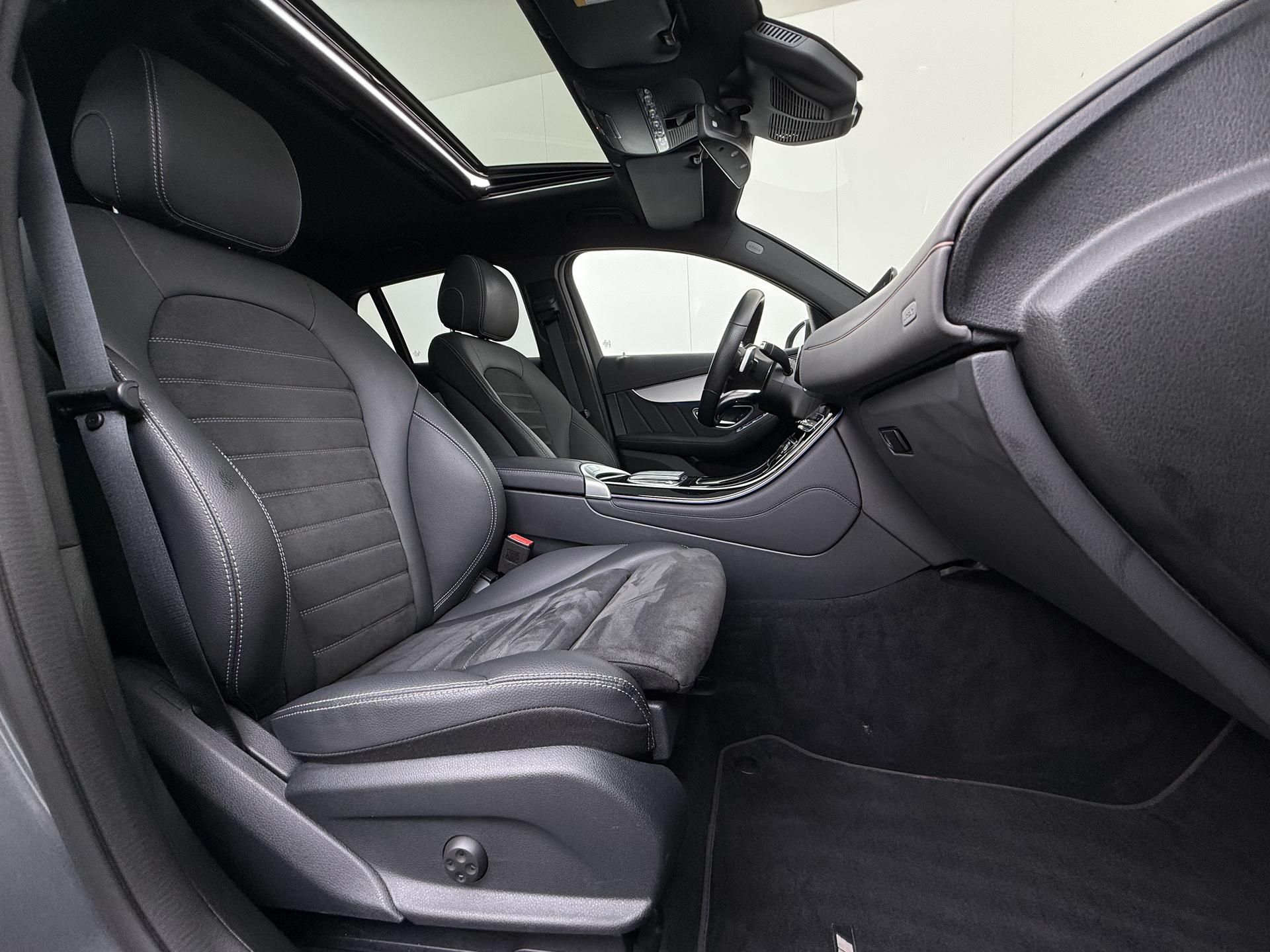 Mercedes-Benz EQC 400 4MATIC AMG Line Premium Plus 80 kWh 40