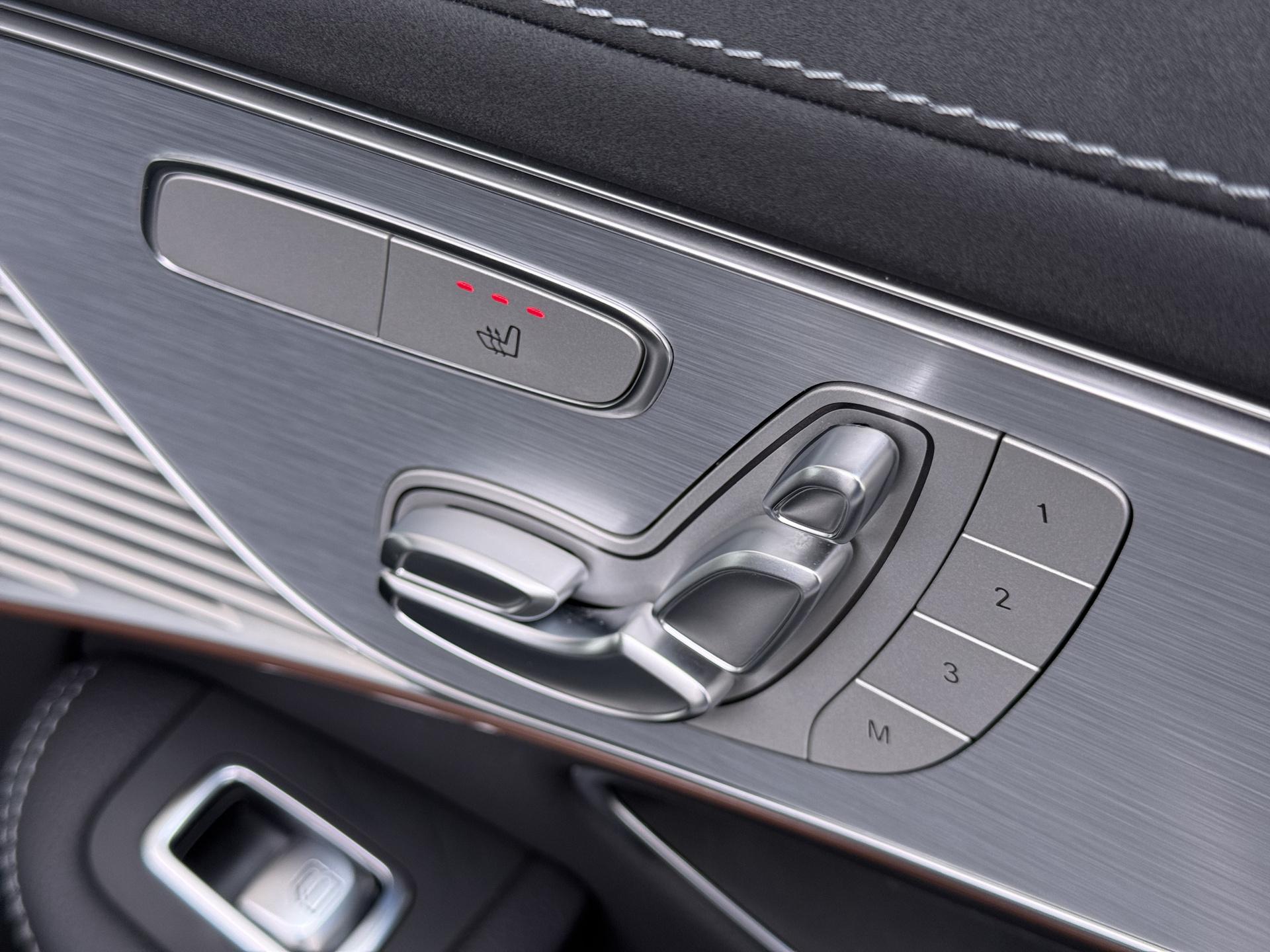 Mercedes-Benz EQC 400 4MATIC AMG Line Premium Plus 80 kWh 41