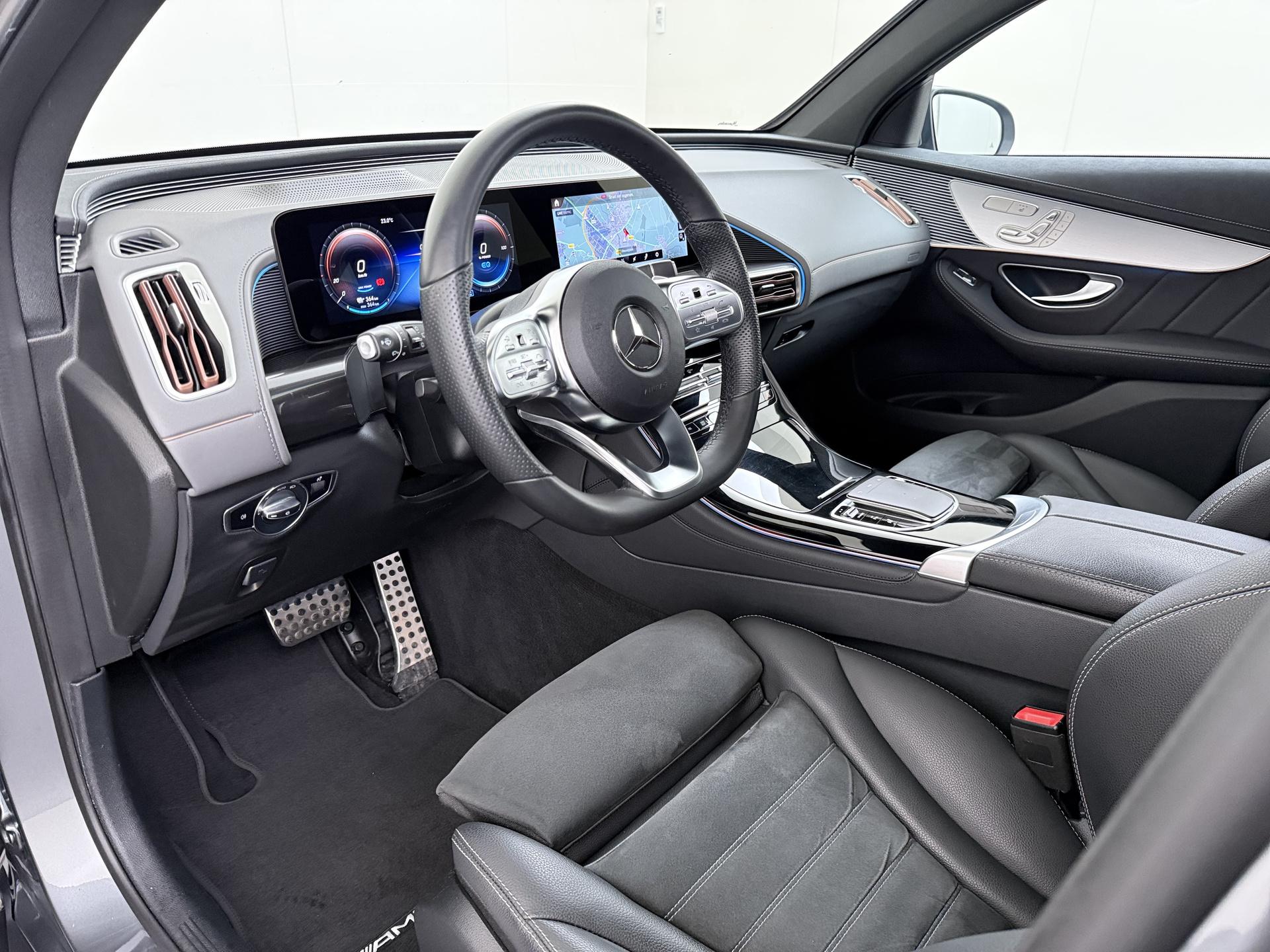 Mercedes-Benz EQC 400 4MATIC AMG Line Premium Plus 80 kWh 5