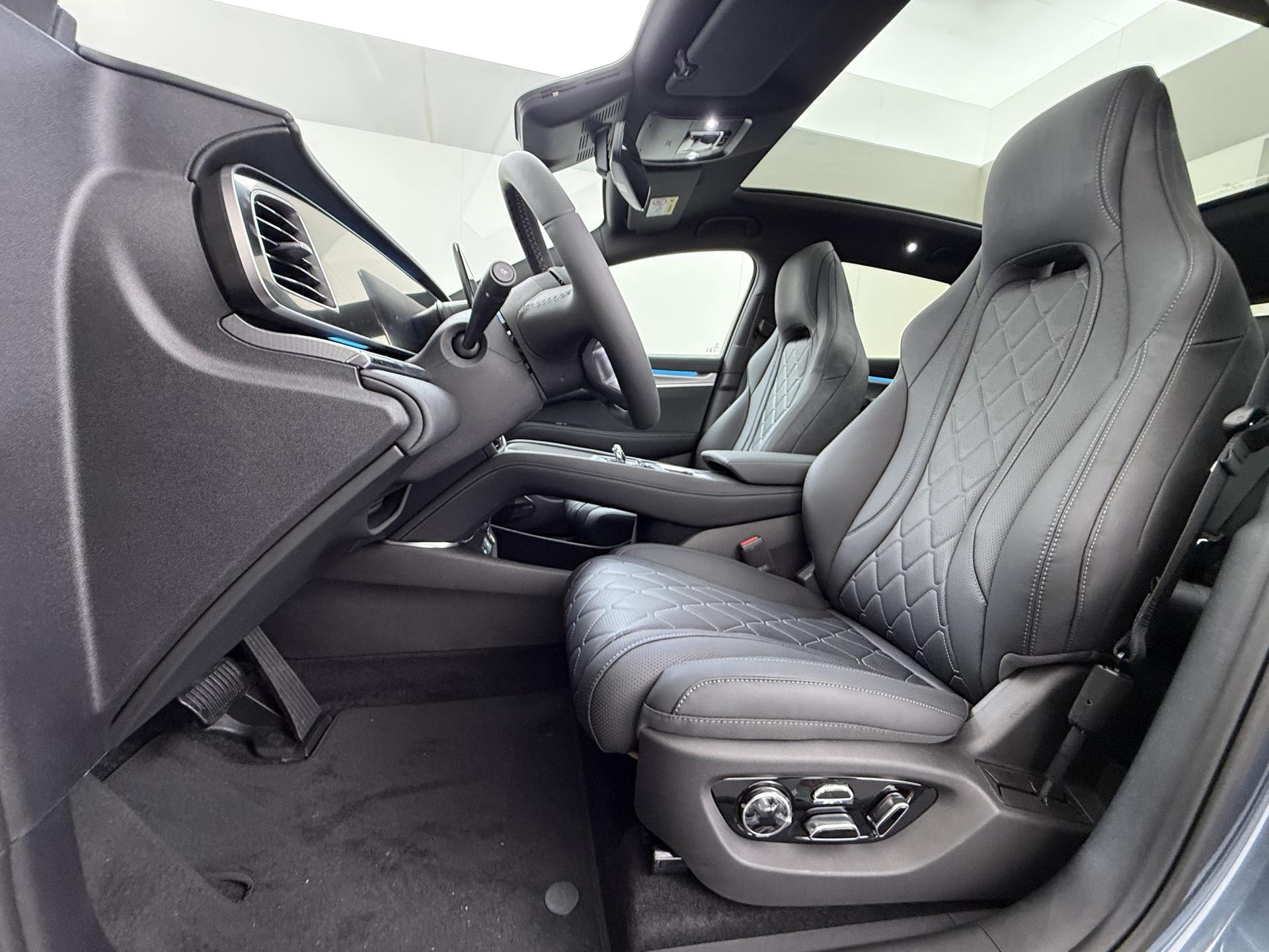 BYD SEALION 7 Excellence AWD 91.3 kWh 11