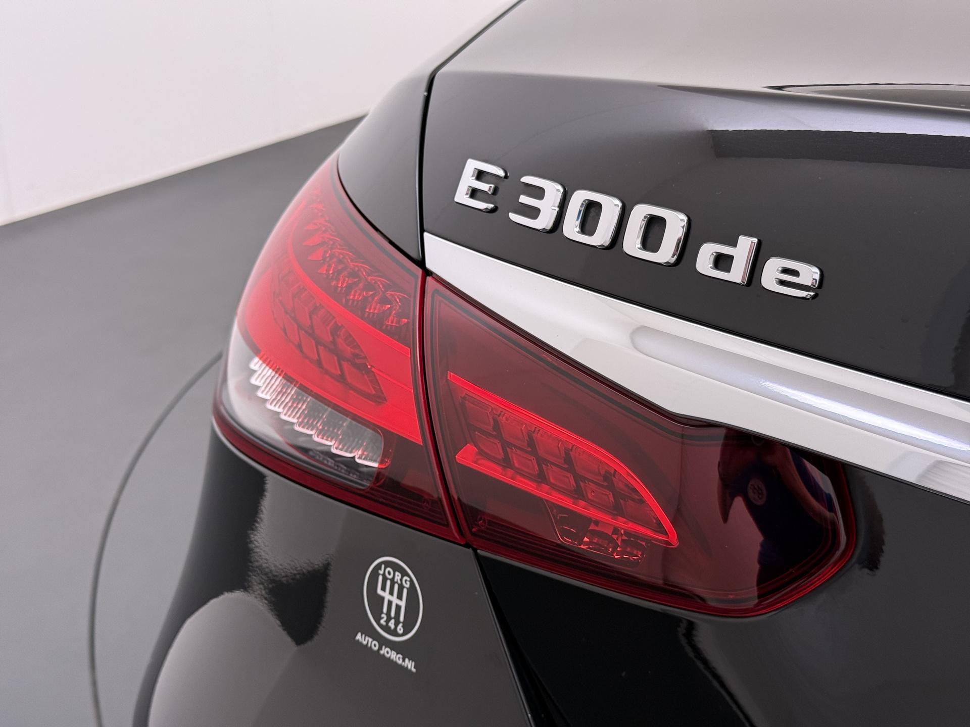 Mercedes-Benz E-klasse 300 de AMG Line 4