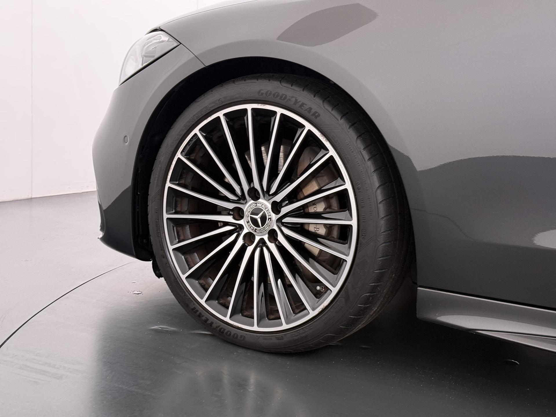 Mercedes-Benz C-klasse Estate 200 Launch Edition AMG Line 3