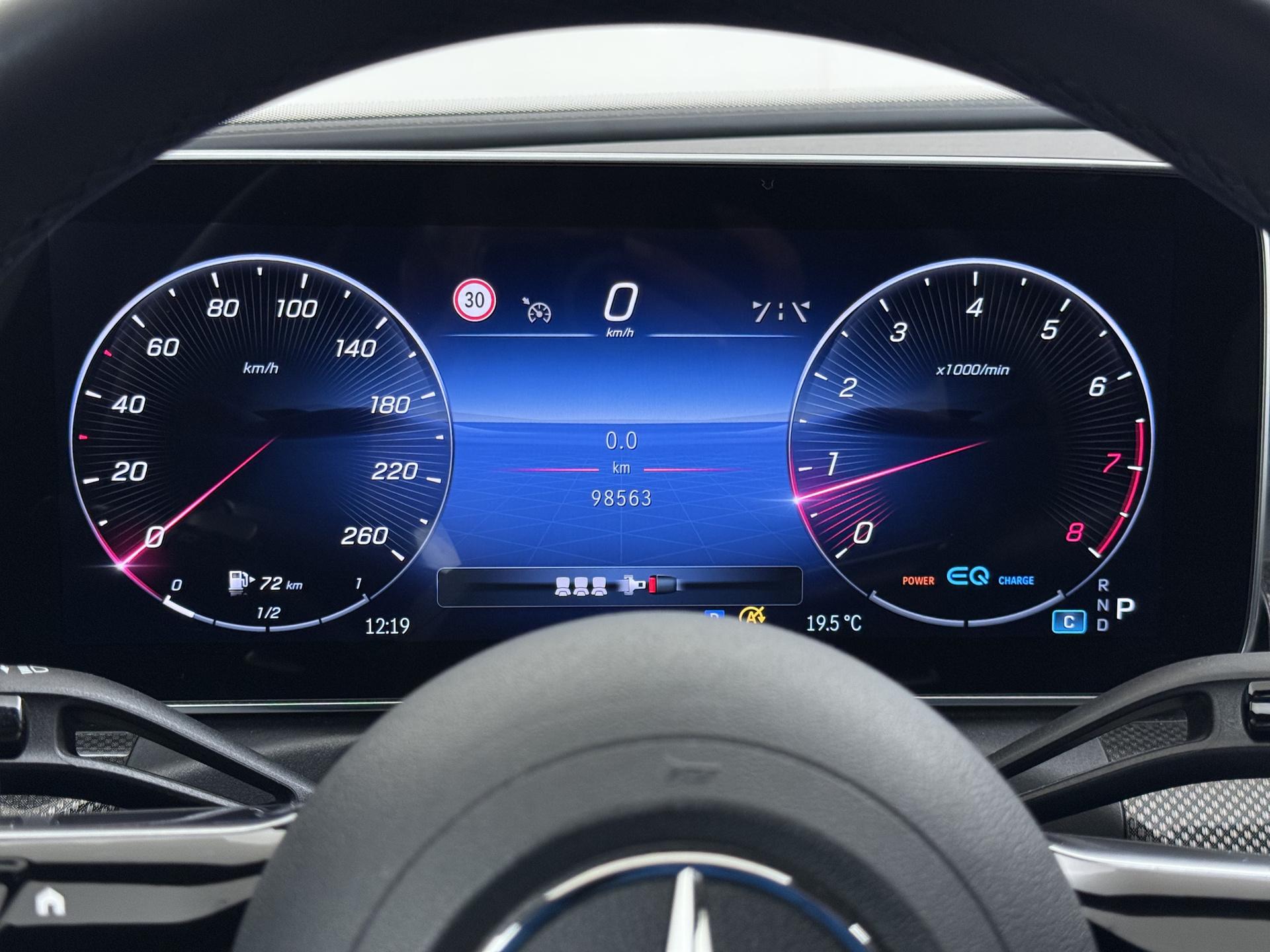 Mercedes-Benz C-klasse Estate 200 Launch Edition AMG Line 33