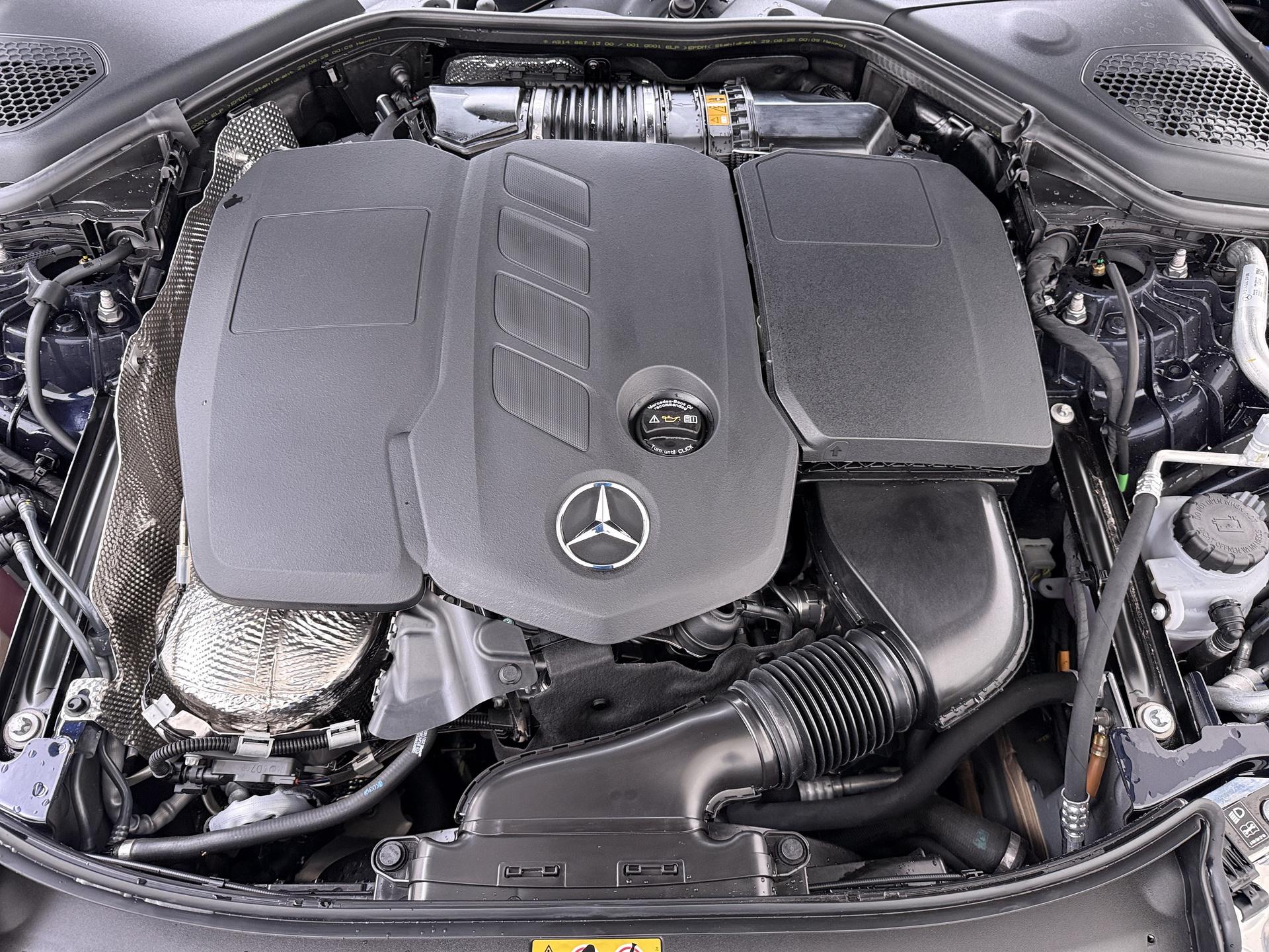 Mercedes-Benz E-klasse 300 de 4MATIC All-Terrain Estate 23